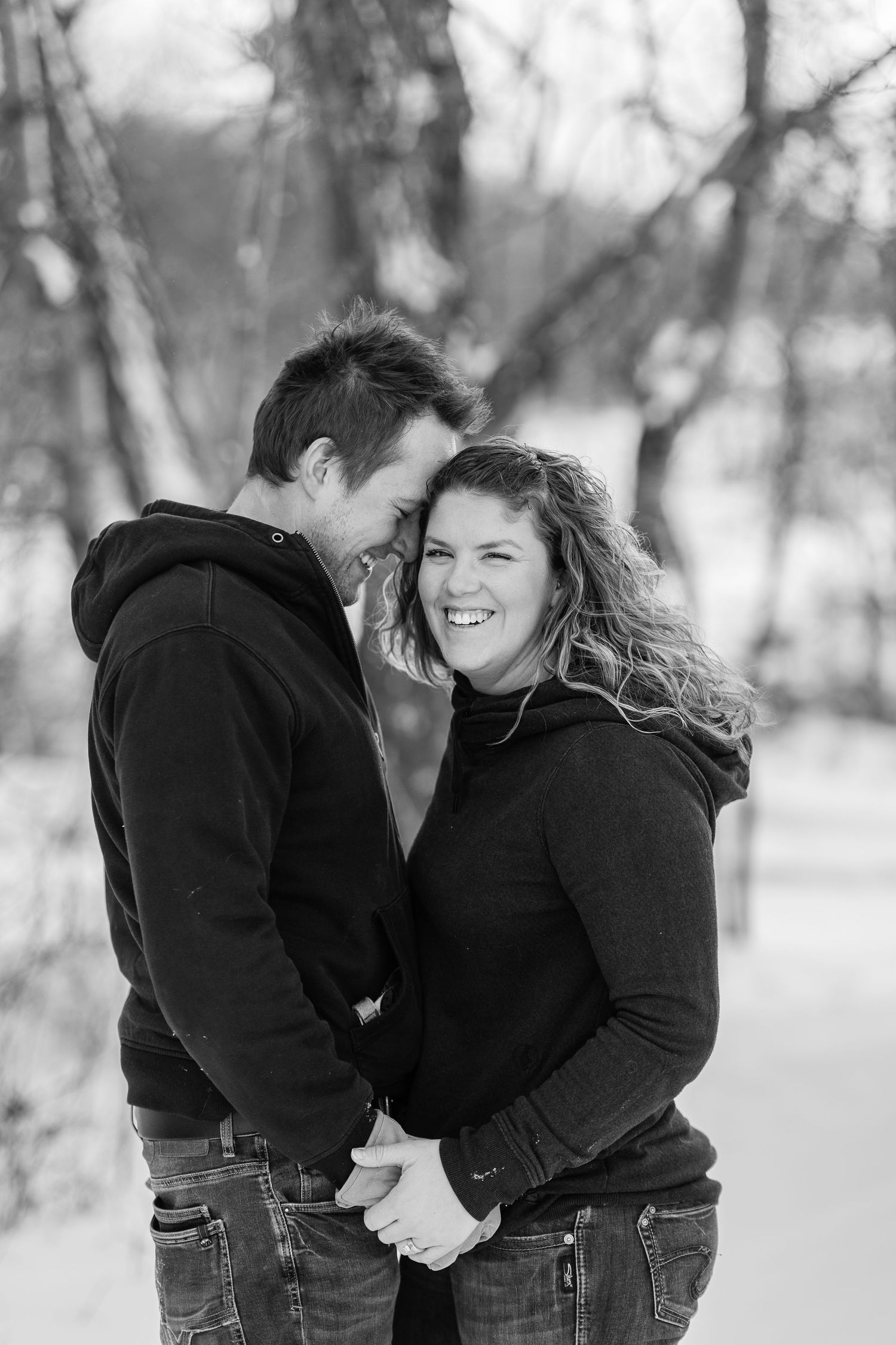 Regina Family Photographer specializing in family, maternity, graduation, couples & fall mini sessions in Regina and area.
