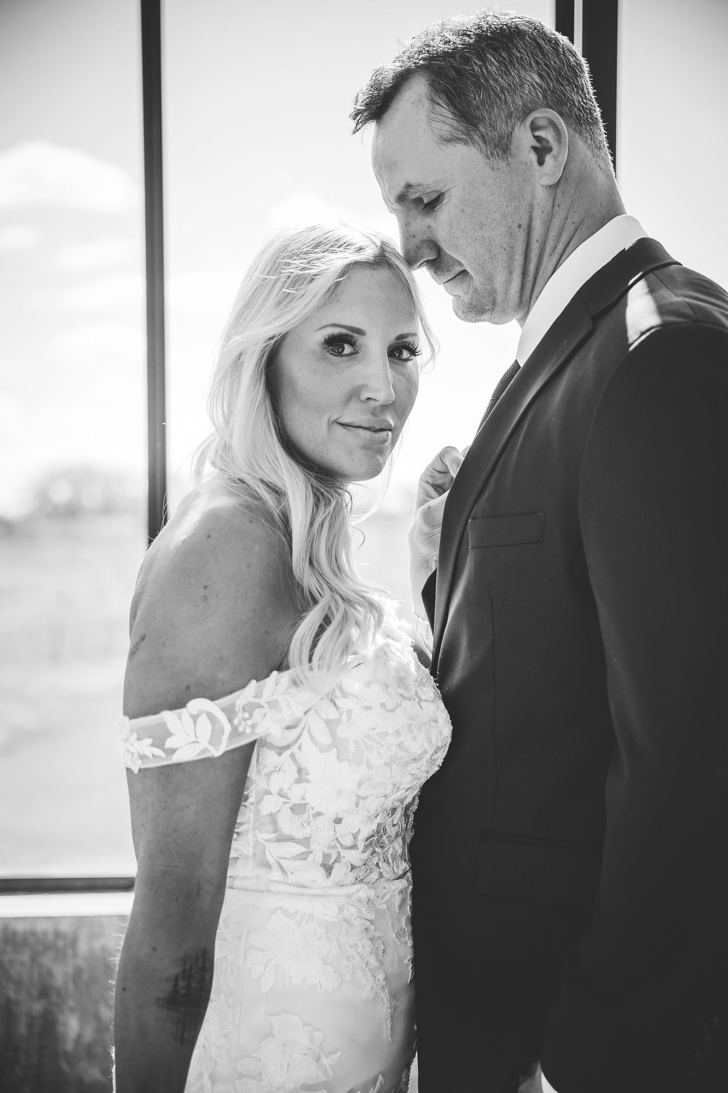 Regina Family Photographer specializing in family, maternity, graduation, couples & fall mini sessions in Regina and area.