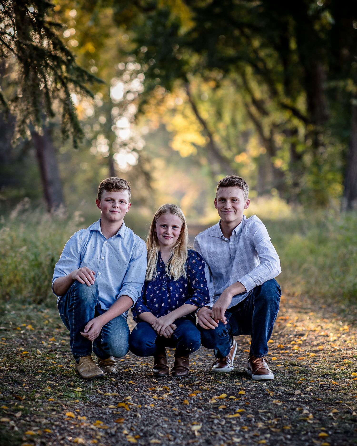 Regina Family Photographer specializing in family, maternity, graduation, couples & fall mini sessions in Regina and area.