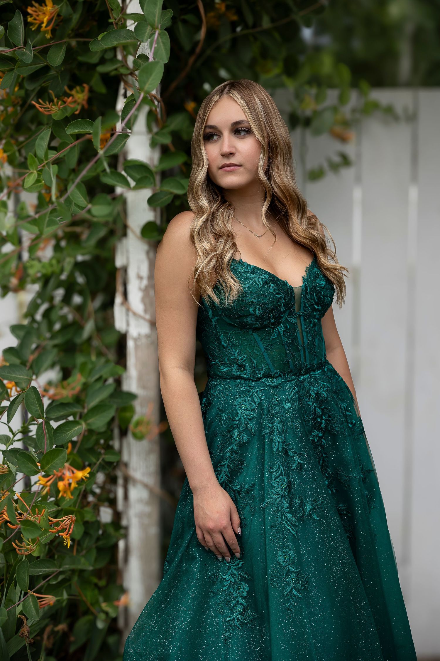 Regina Family Photographer specializing in family, maternity, graduation, couples & fall mini sessions in Regina and area.