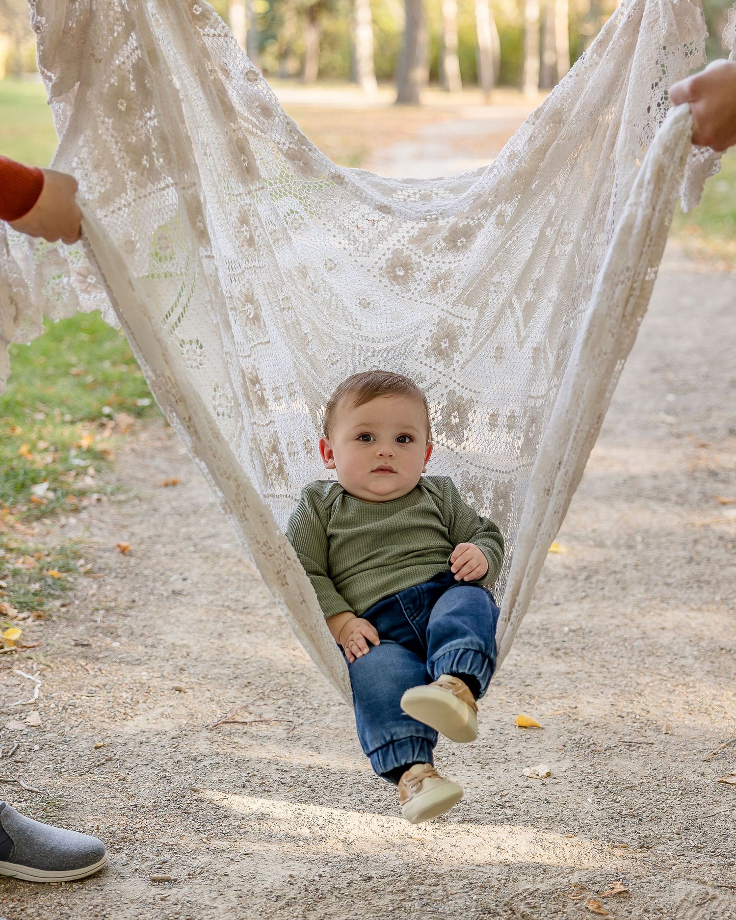 Regina Family Photographer specializing in family, maternity, graduation, couples & fall mini sessions in Regina and area.