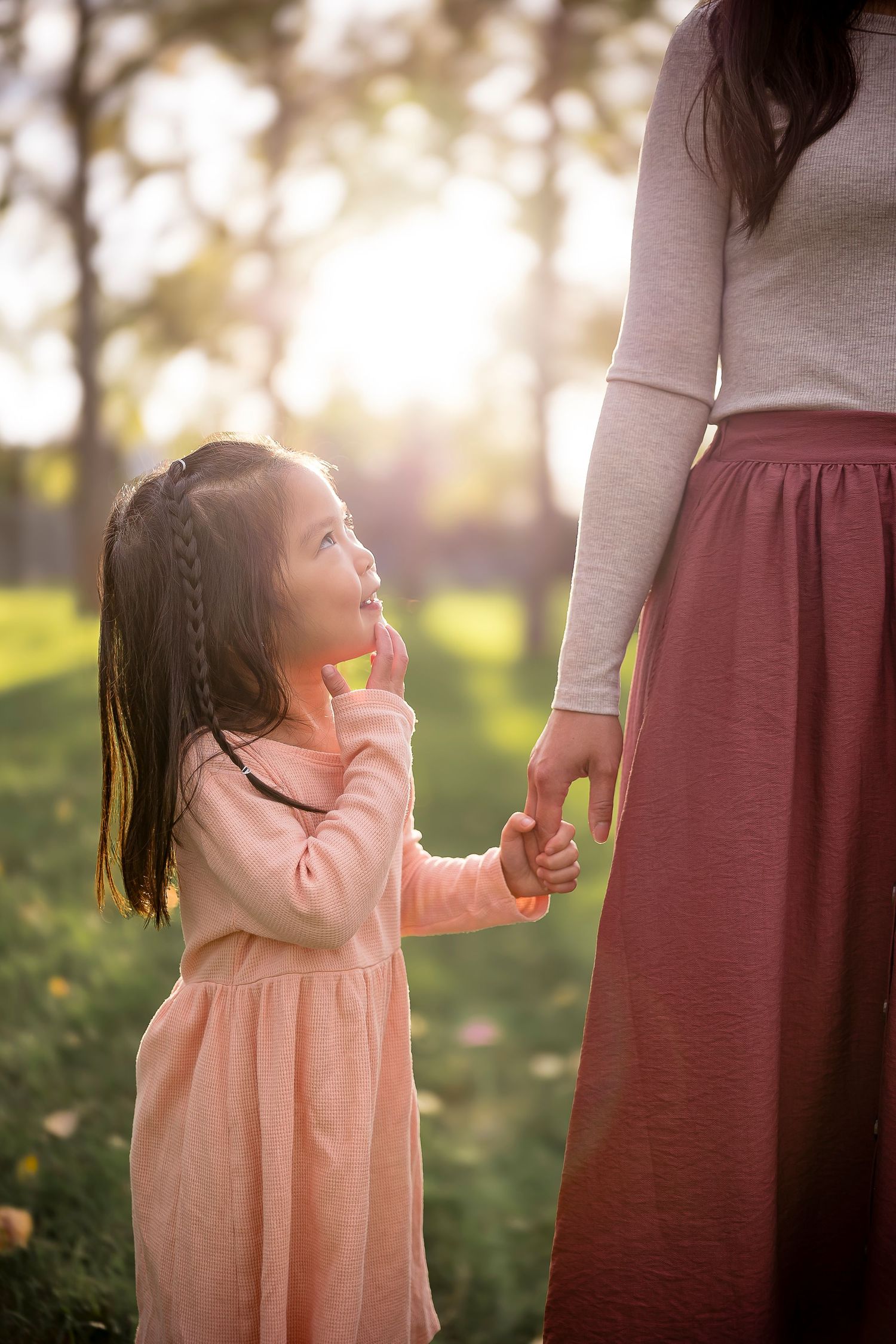 Regina Family Photographer specializing in family, maternity, graduation, couples & fall mini sessions in Regina and area.