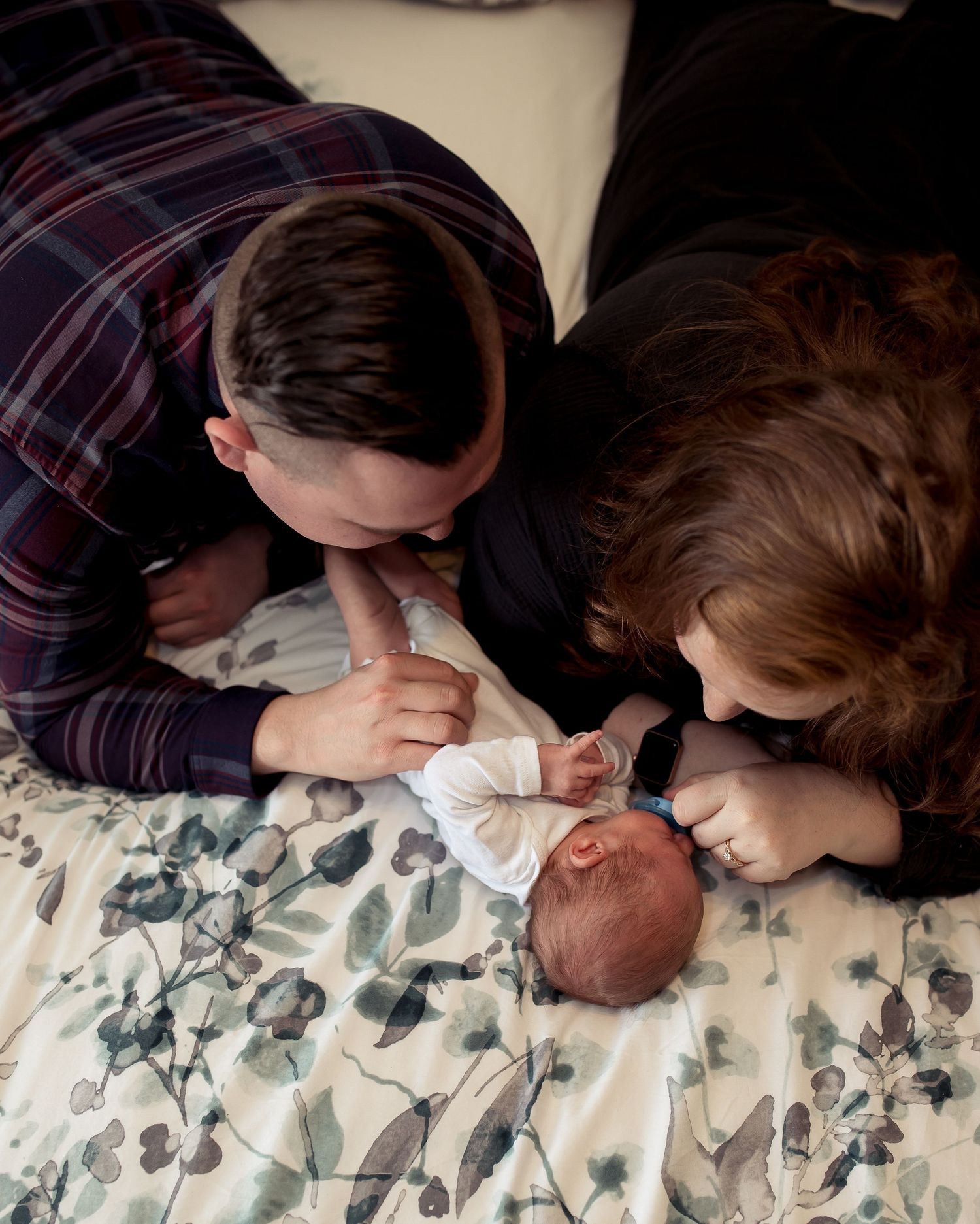 Regina Family Photographer specializing in family, maternity, graduation, couples & fall mini sessions in Regina and area.