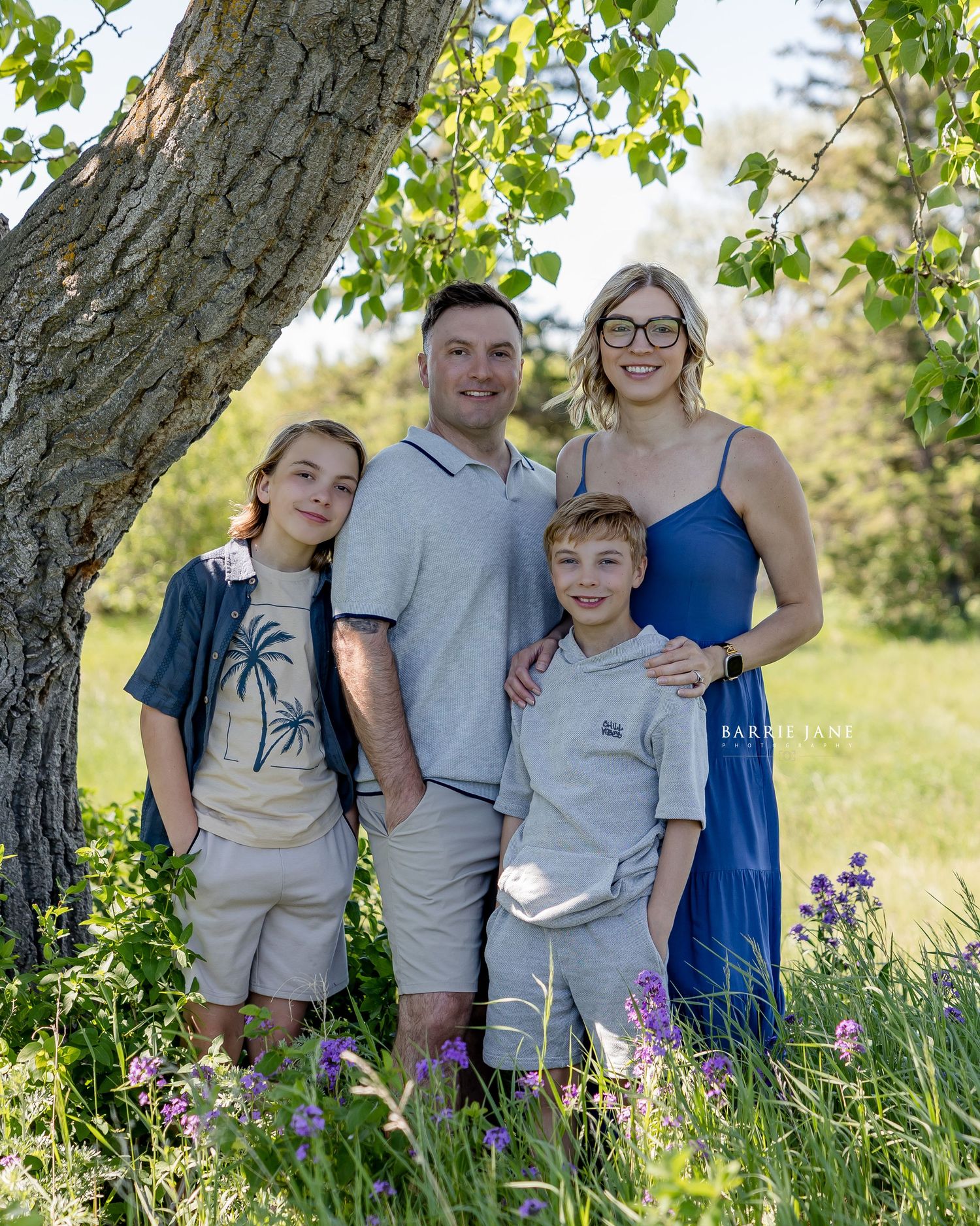 Regina Family Photographer specializing in family, maternity, graduation, couples & fall mini sessions in Regina and area.