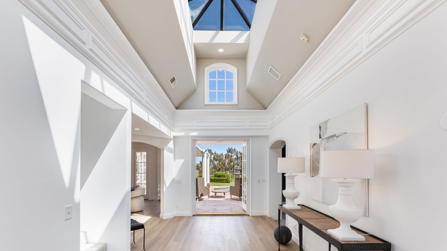 Light and bright interior photo of home located in Turtle Rock, Irvine. Photographed by Makenzie Rae Photography