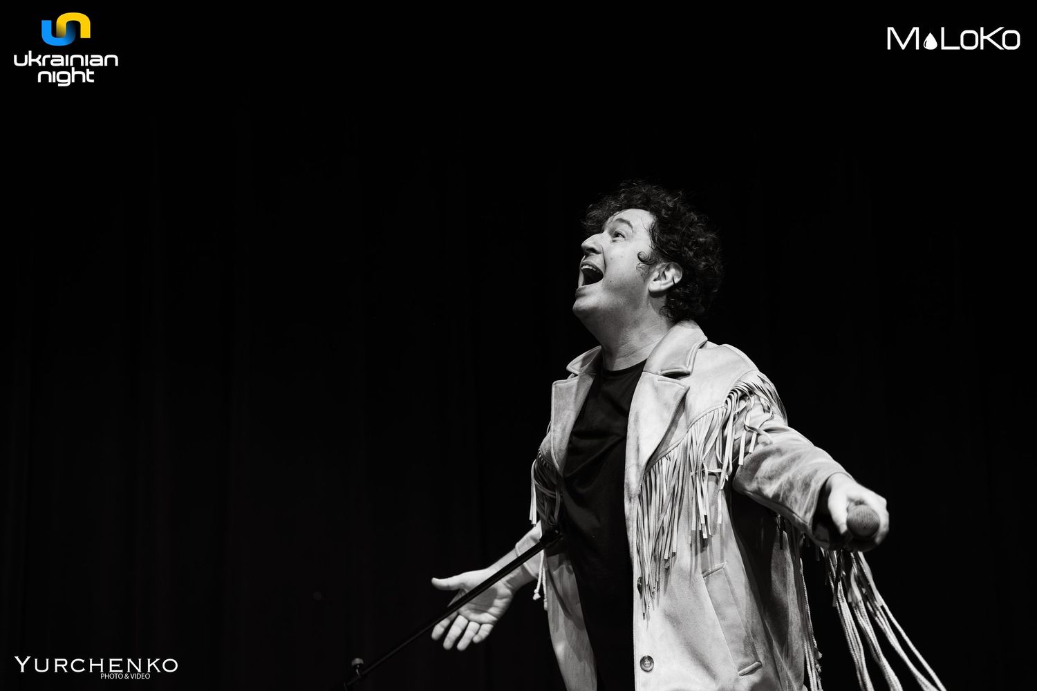 Black and white performance photos showing dramatic stage lighting and silhouettes during a concert.