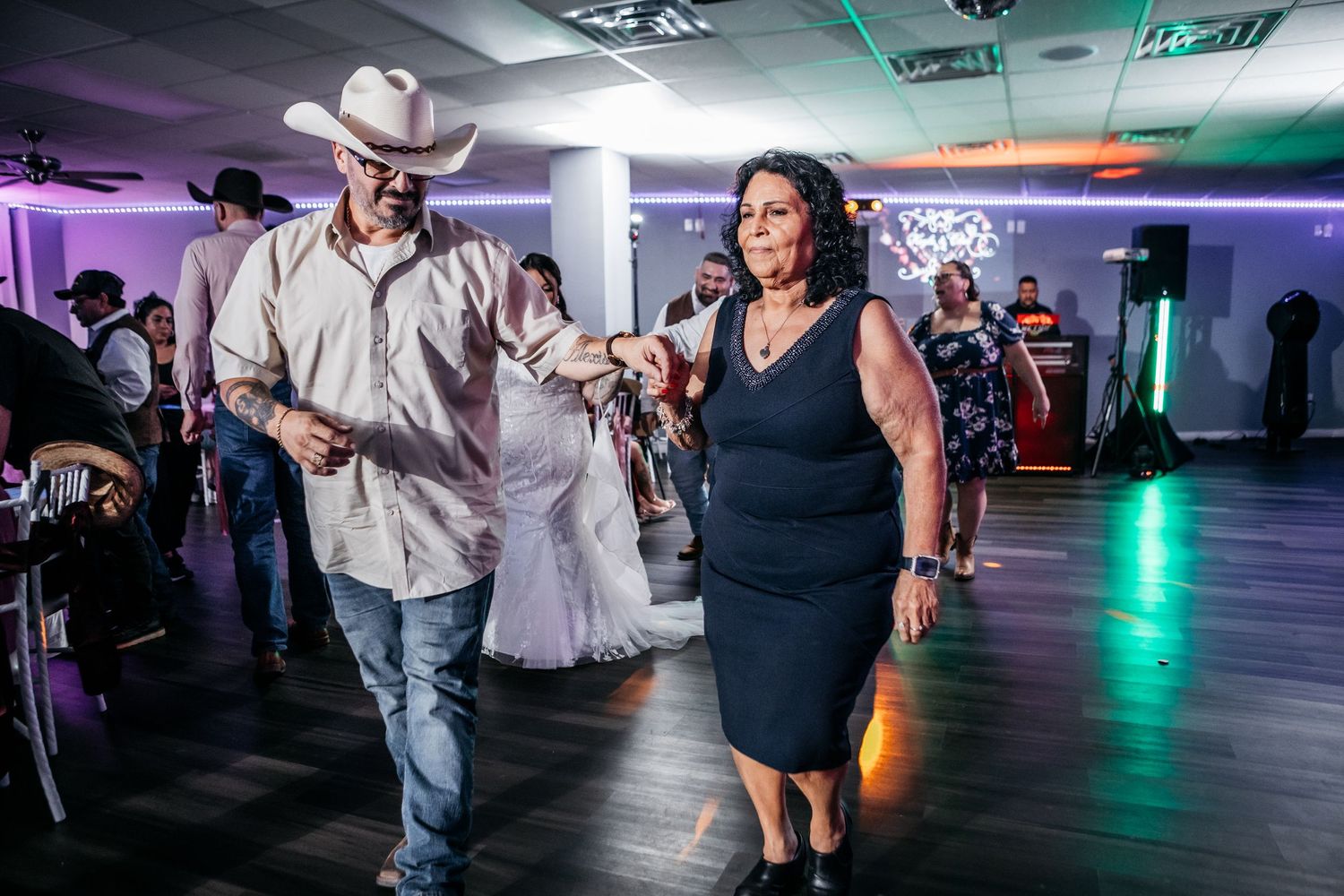 wedding photographer San Antonio, wedding photography Texas, wedding ceremony photos Wedding reception first dance cinematic photography Tex