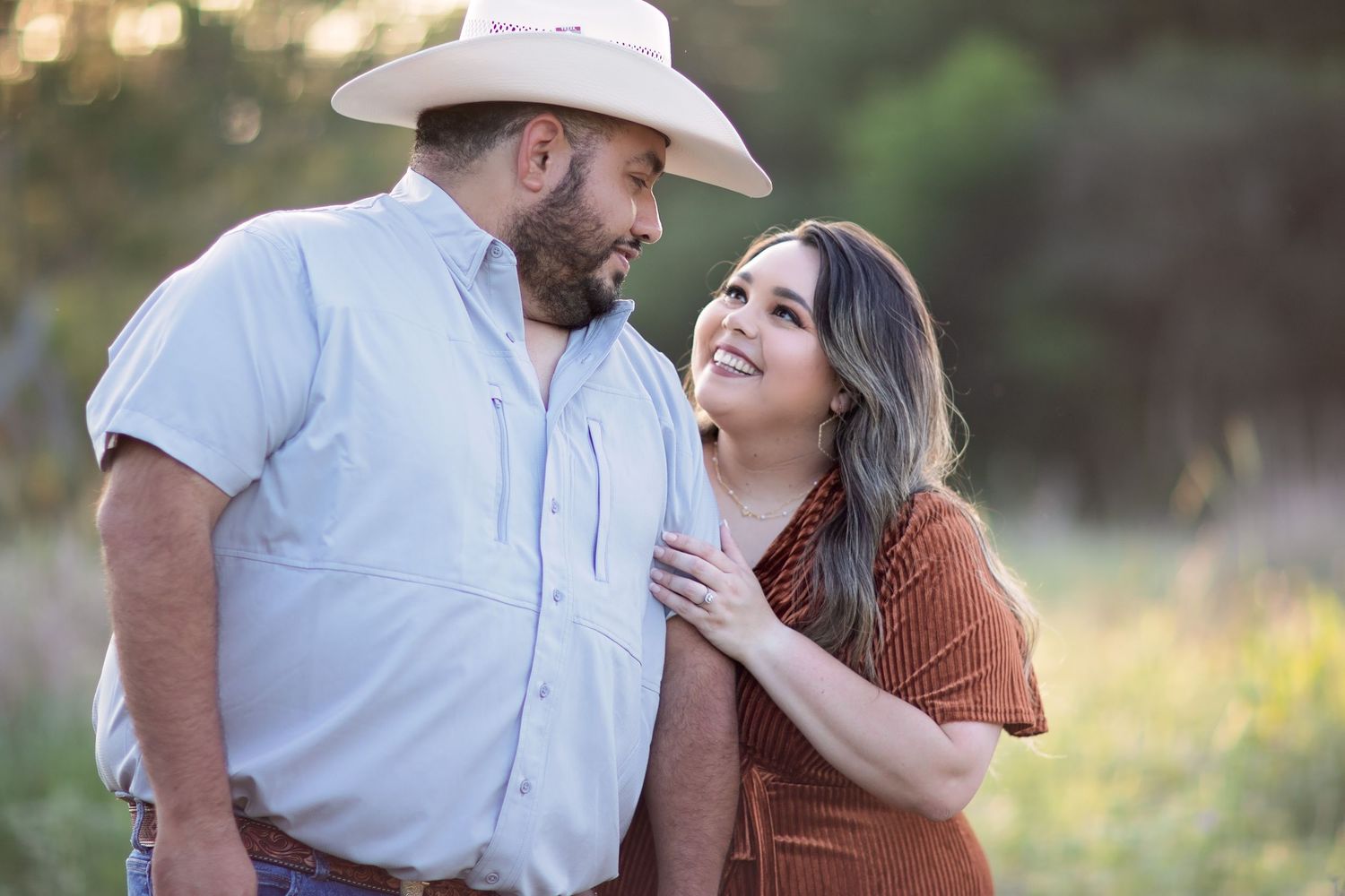 engagement photographer San Antonio, couple photoshoot Texas