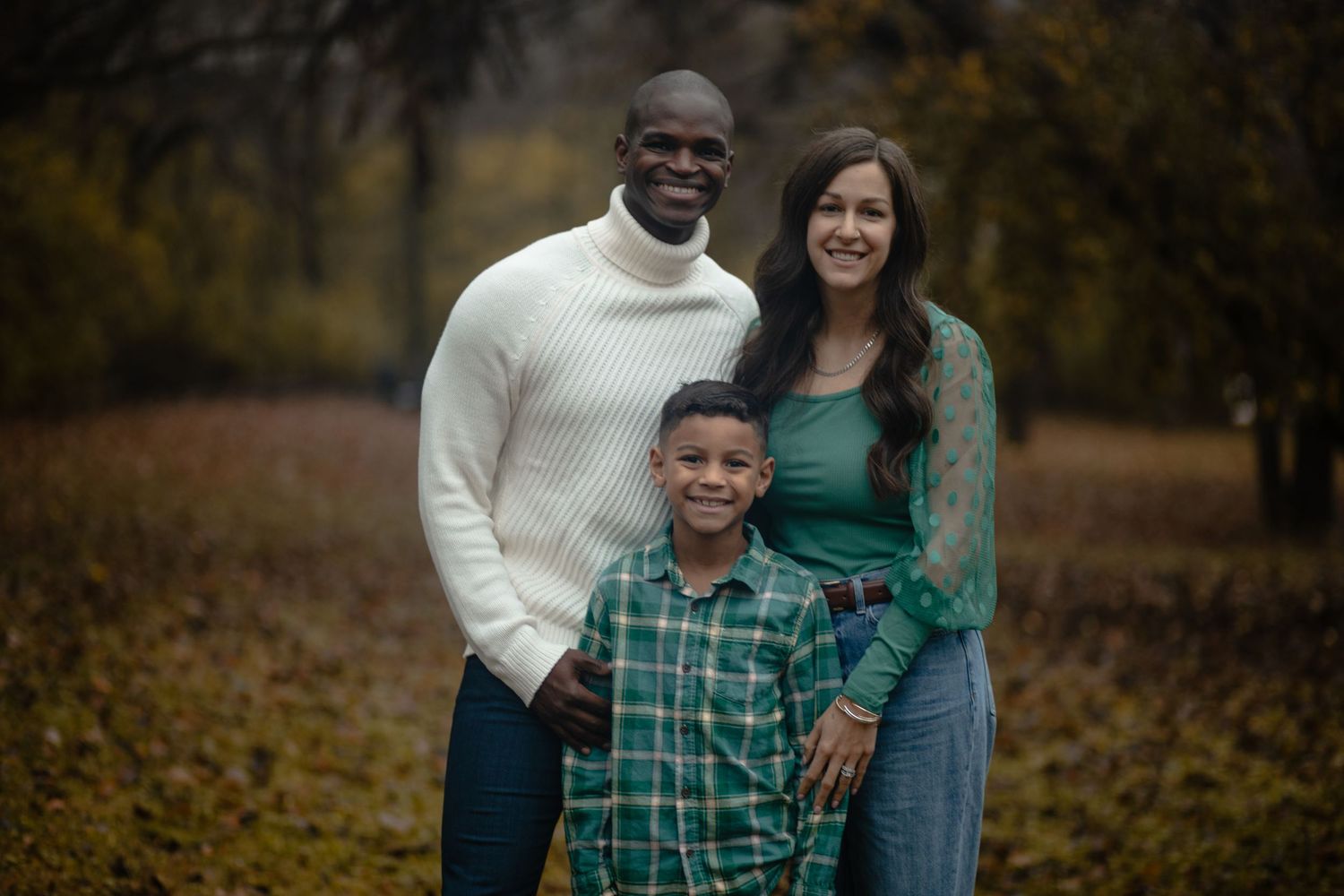 Fall photo of a couple and their young son, louisville kentucky