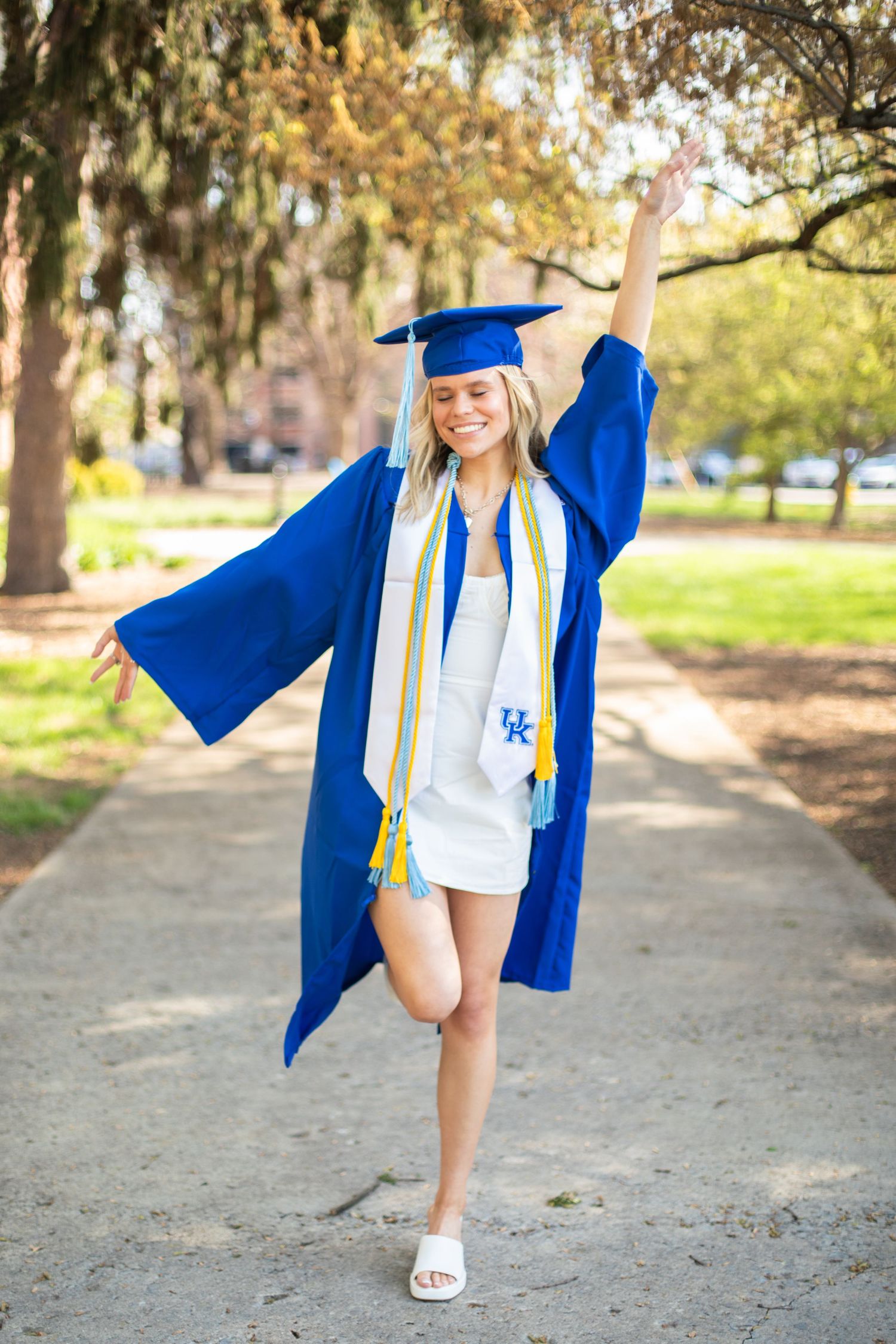 graduate, Richmond photographer, rachel gorth, armory photography, university of kentucky