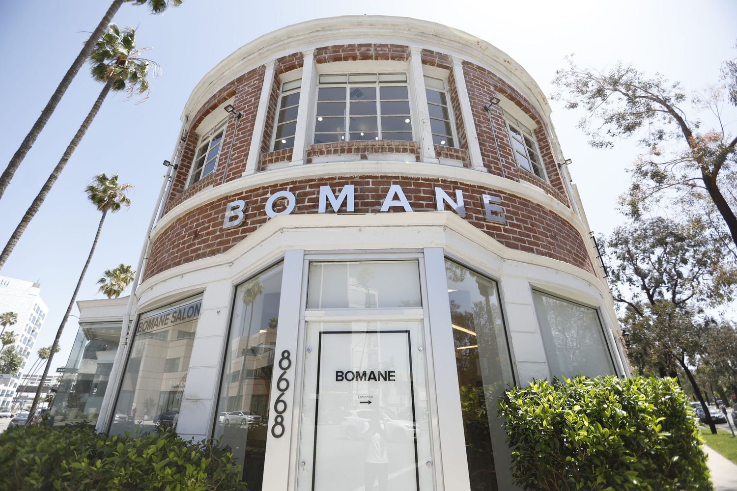 Bomane Salon, Los Angeles