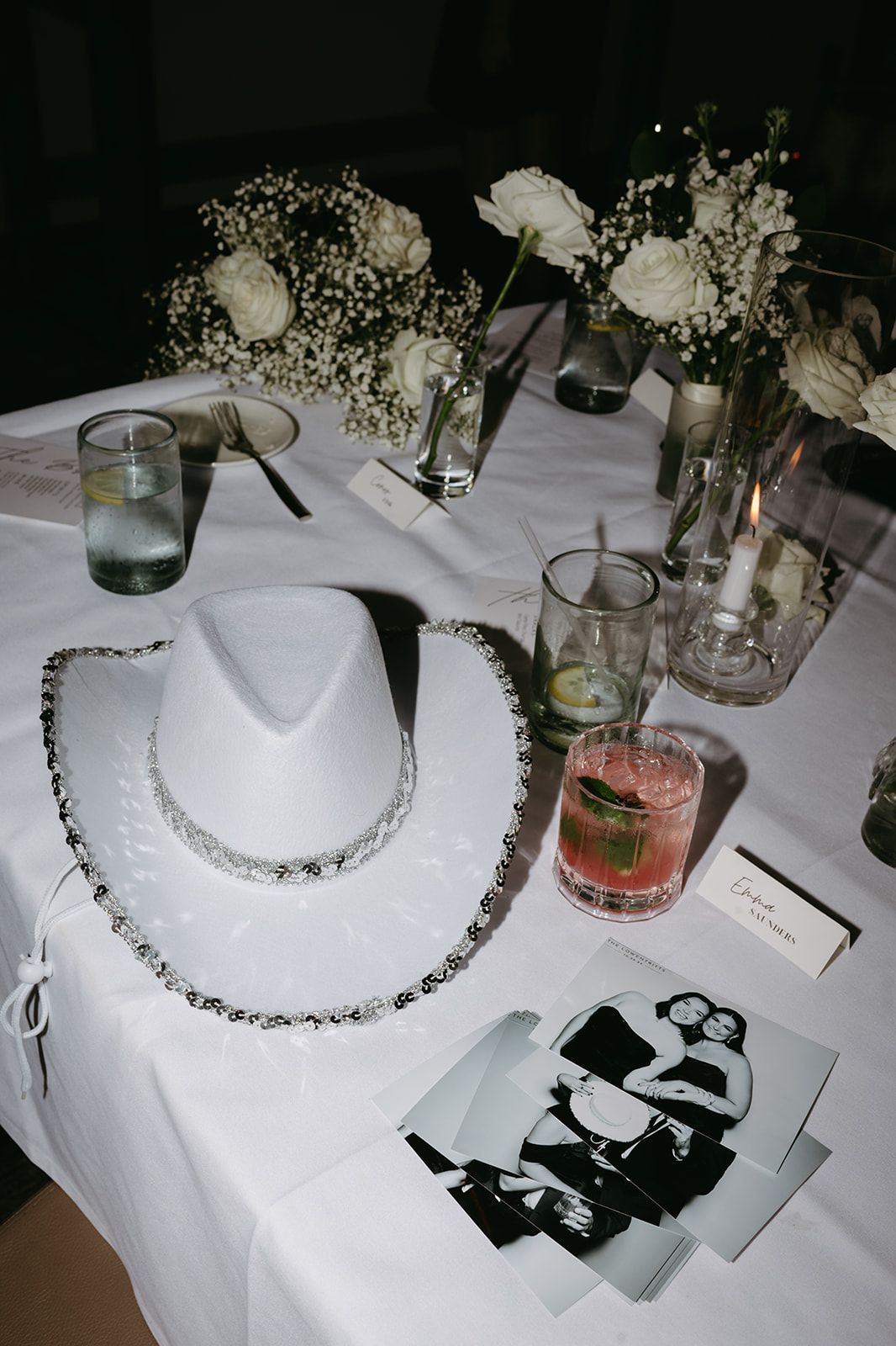 Luxury and editorial reception details at the Hotel Drover.