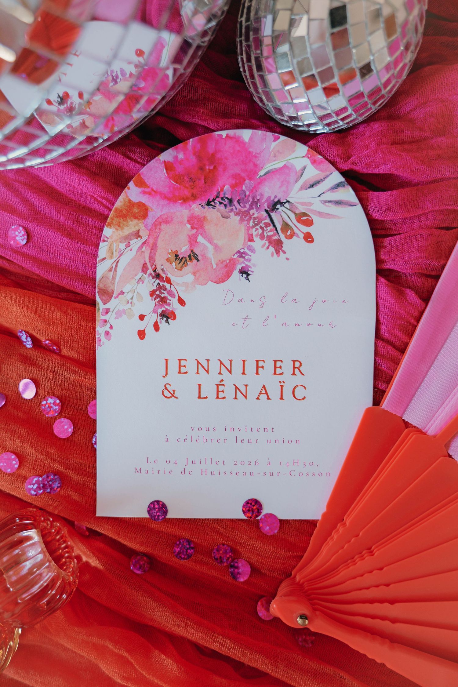 Faire part de mariage avec des confettis