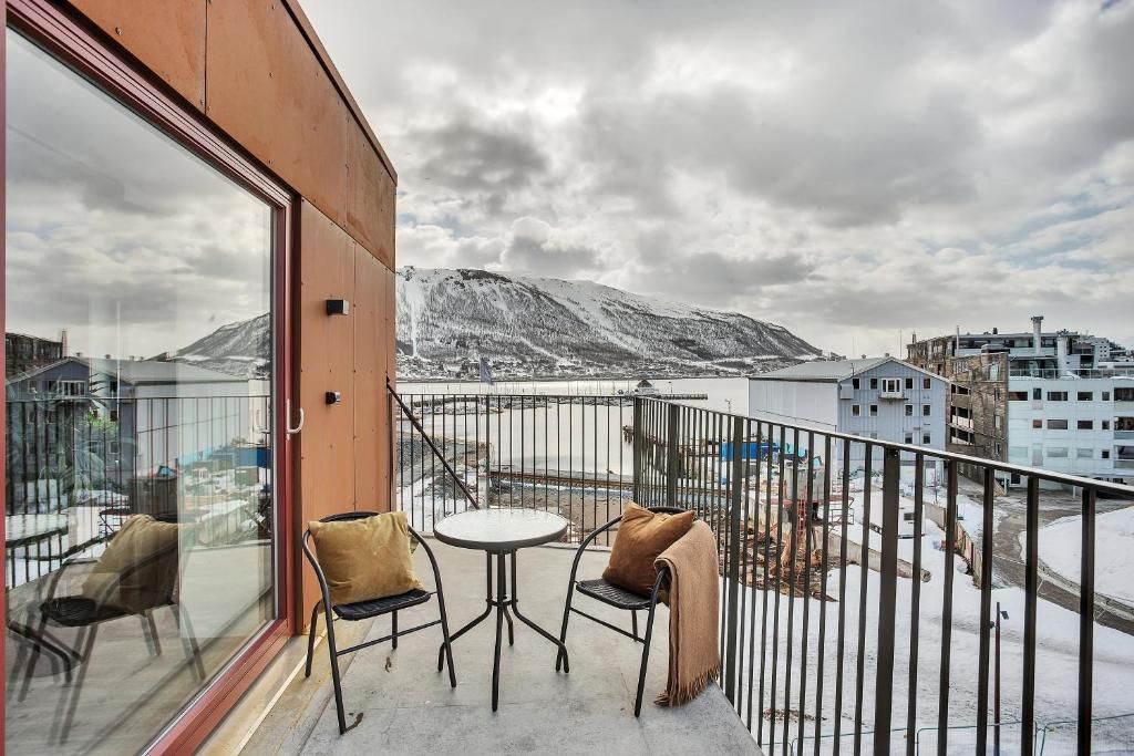 terrasse hotel vervet apartment tromso