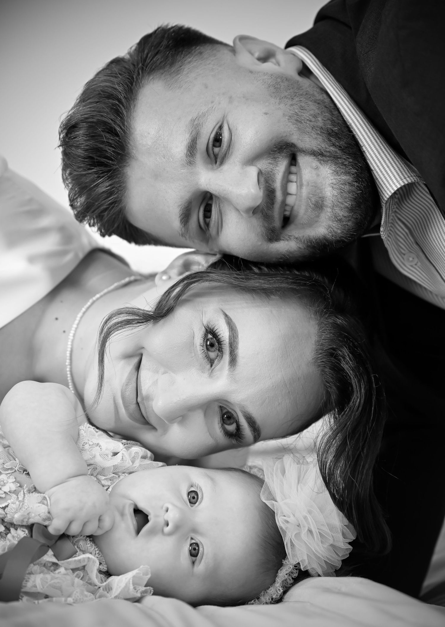Daniel Balasa fotograf profesionist, specializat în nunți, portrete și evenimente, capturând amintiri autentice și pline de emoție. Valcea