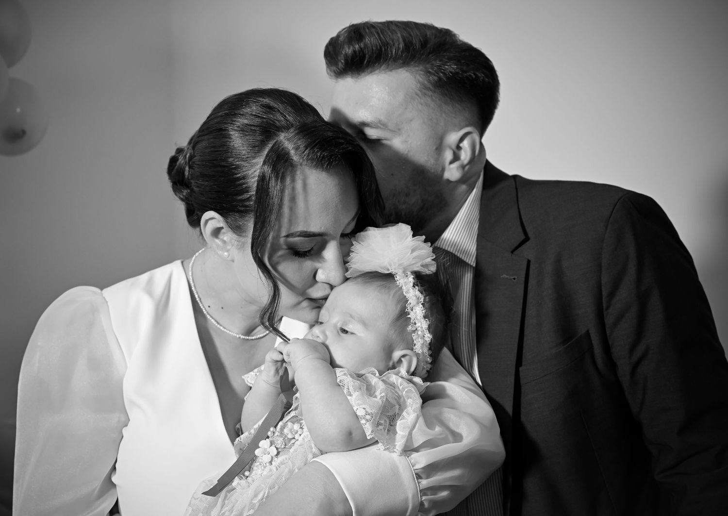 Daniel Balasa fotograf profesionist, specializat în nunți, portrete și evenimente, capturând amintiri autentice și pline de emoție. Valcea