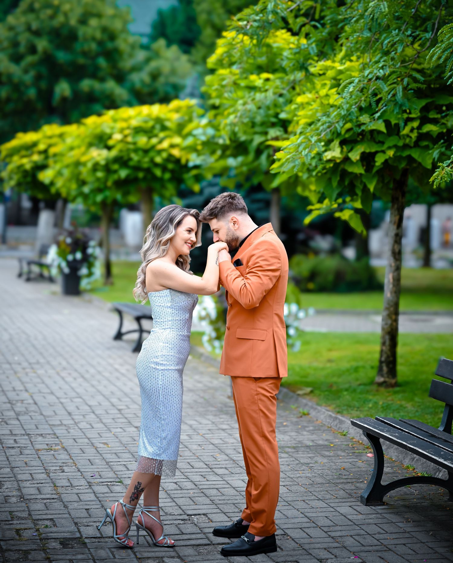 Daniel Balasa fotograf profesionist, specializat în nunți, portrete și evenimente, capturând amintiri autentice și pline de emoție. Valcea