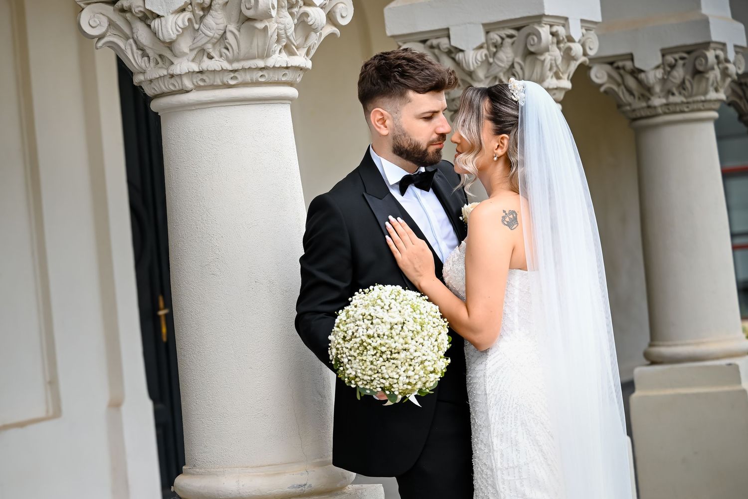 Daniel Balasa fotograf profesionist, specializat în nunți, portrete și evenimente, capturând amintiri autentice și pline de emoție. Valcea