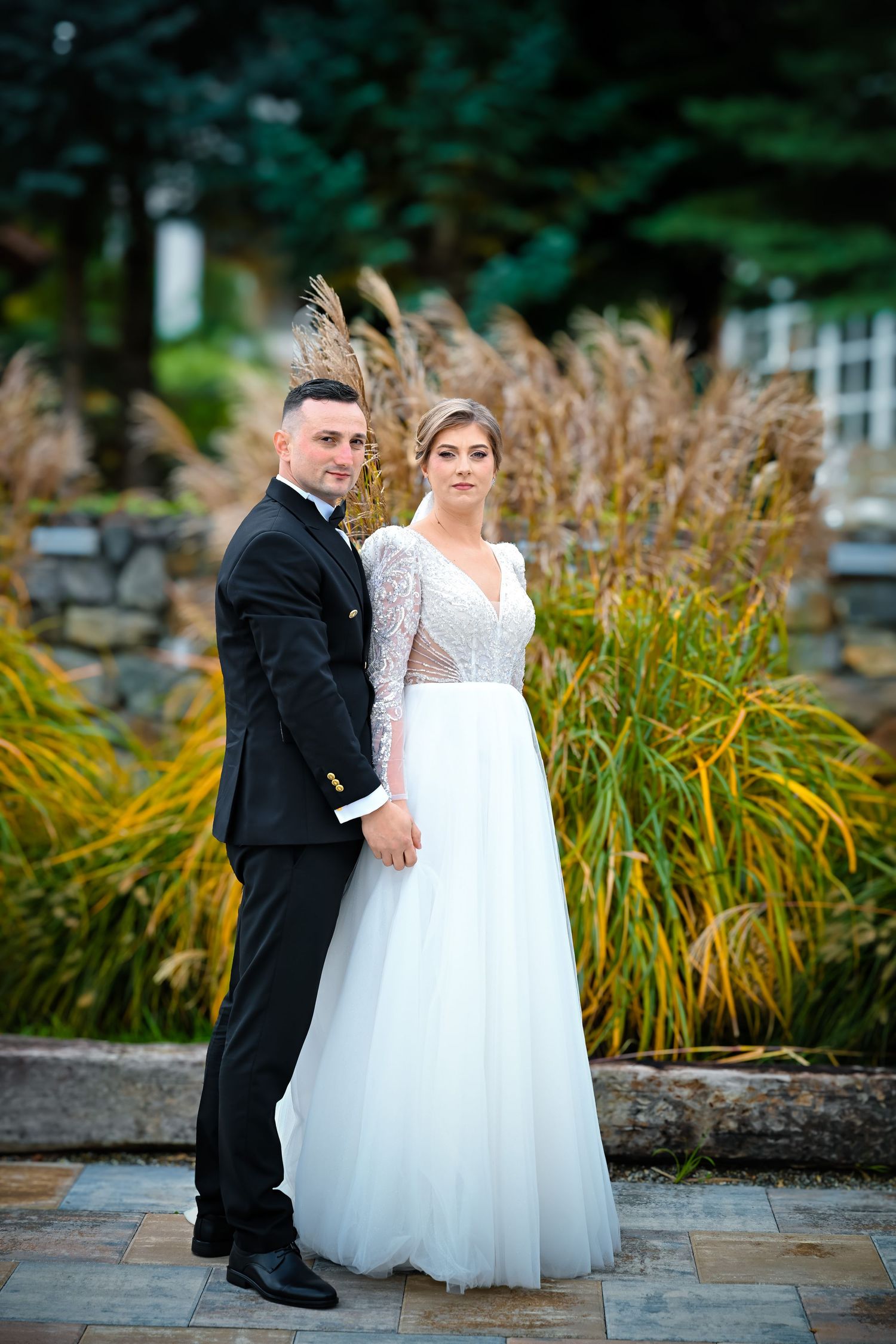 Daniel Balasa fotograf profesionist, specializat în nunți, portrete și evenimente, capturând amintiri autentice și pline de emoție. Valcea