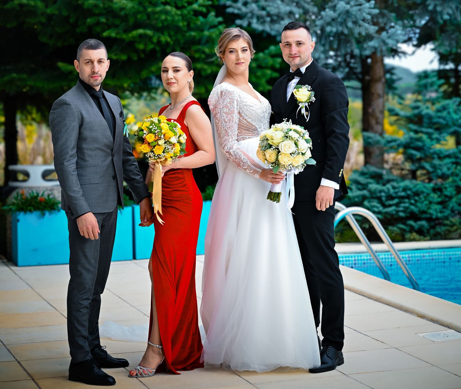 Daniel Balasa fotograf profesionist, specializat în nunți, portrete și evenimente, capturând amintiri autentice și pline de emoție. Valcea