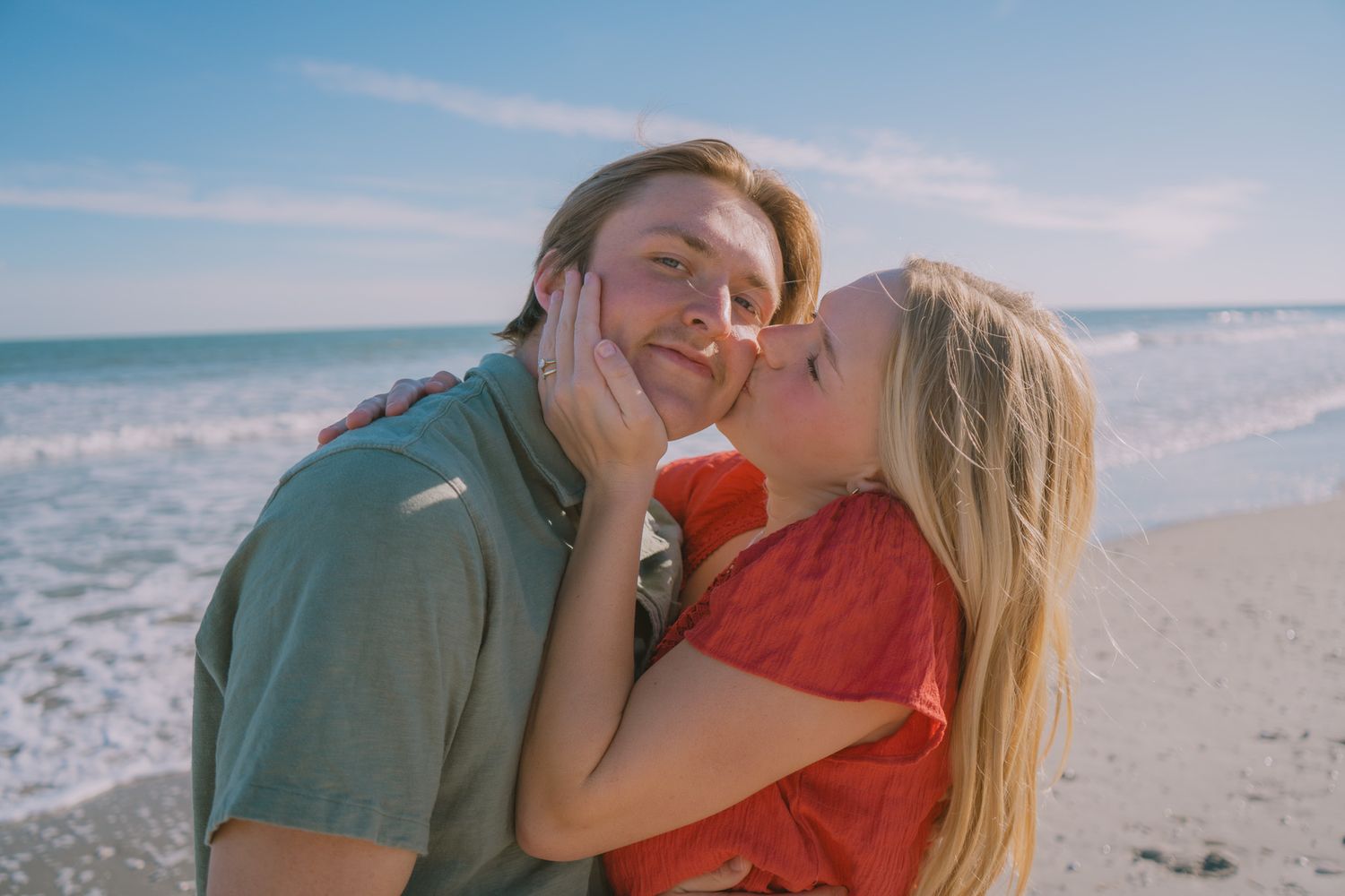 couples photos north Carolina beach