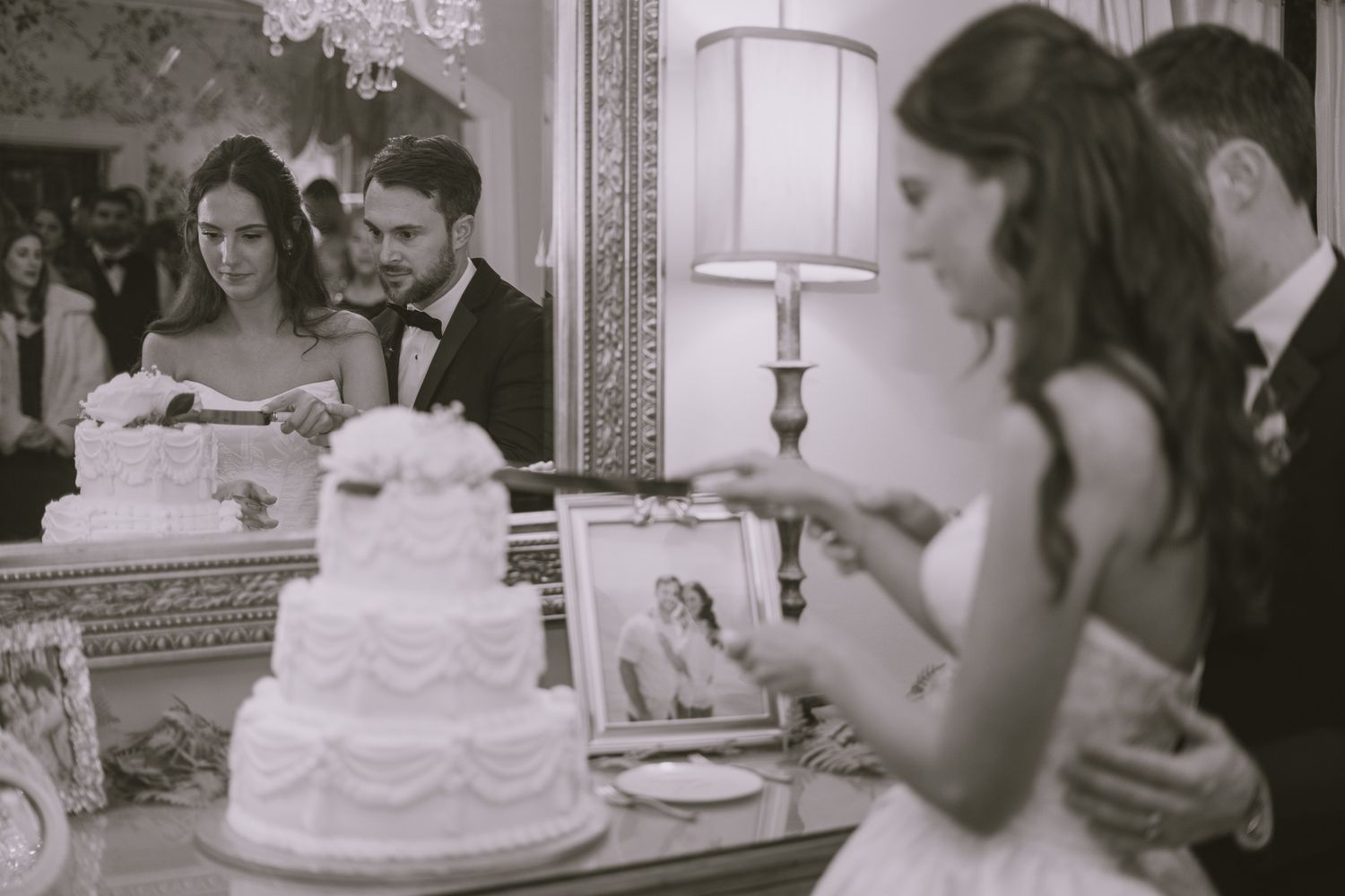 wedding portraits wedding photography South Carolina destination photographer  cake cutting