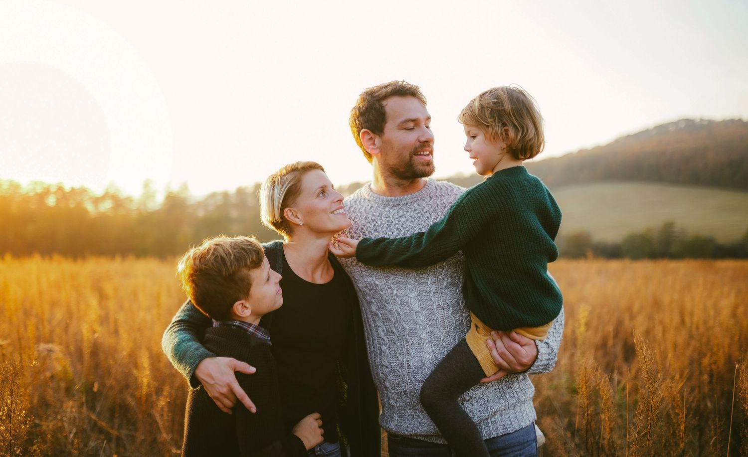 family photoshoot outfit coordination during golden hour in Ottawa - R&B AuraCapture