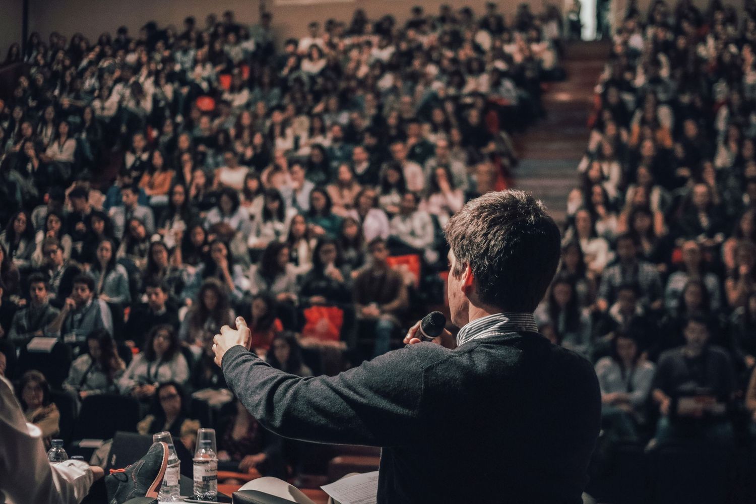 keynote conference speaker and live corporate event photography in Ottawa - R&B AuraCapture