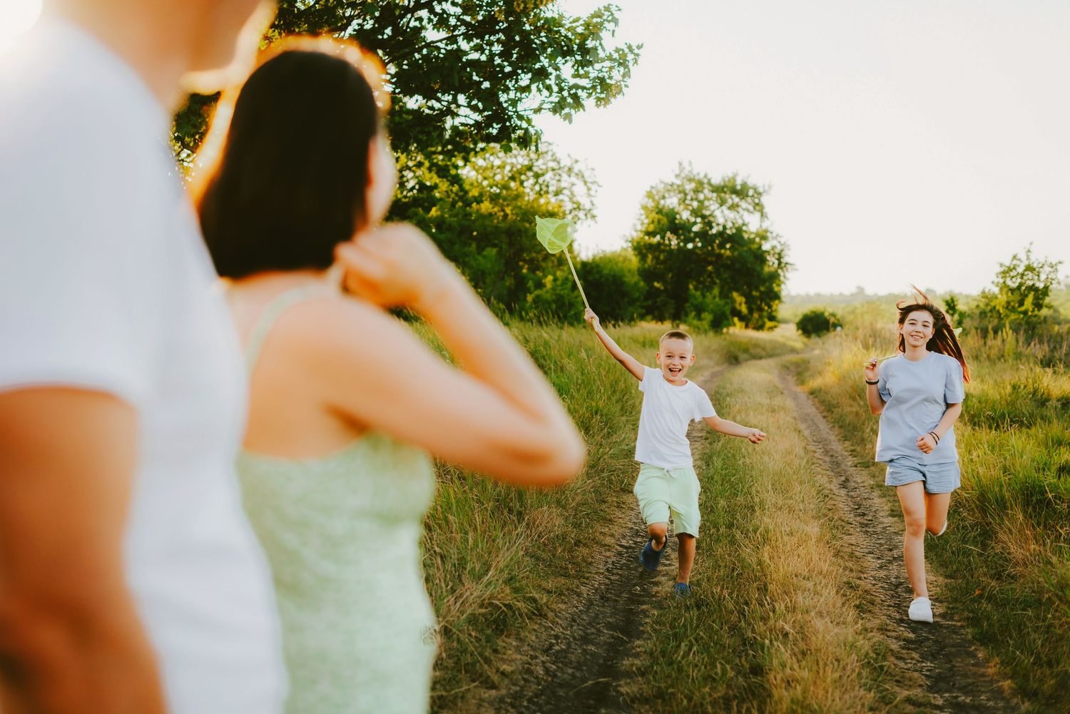 candid outdoor children and family photography in Ottawa - R&B AuraCapture