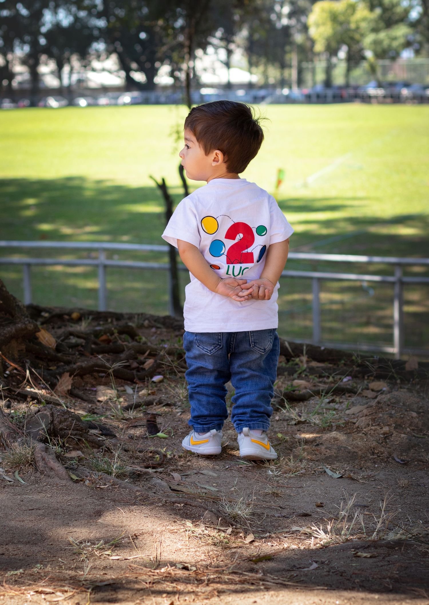 Fotografía de cumpleaños infantil al aire libre en Guatemala