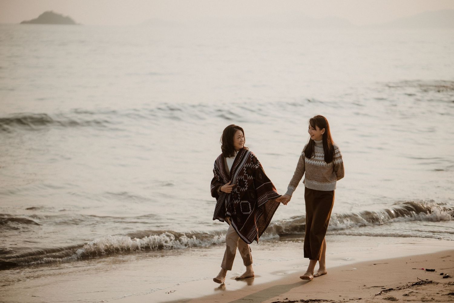 Portrait photography
feminine photography
woman photography
girl power
mother and daughter