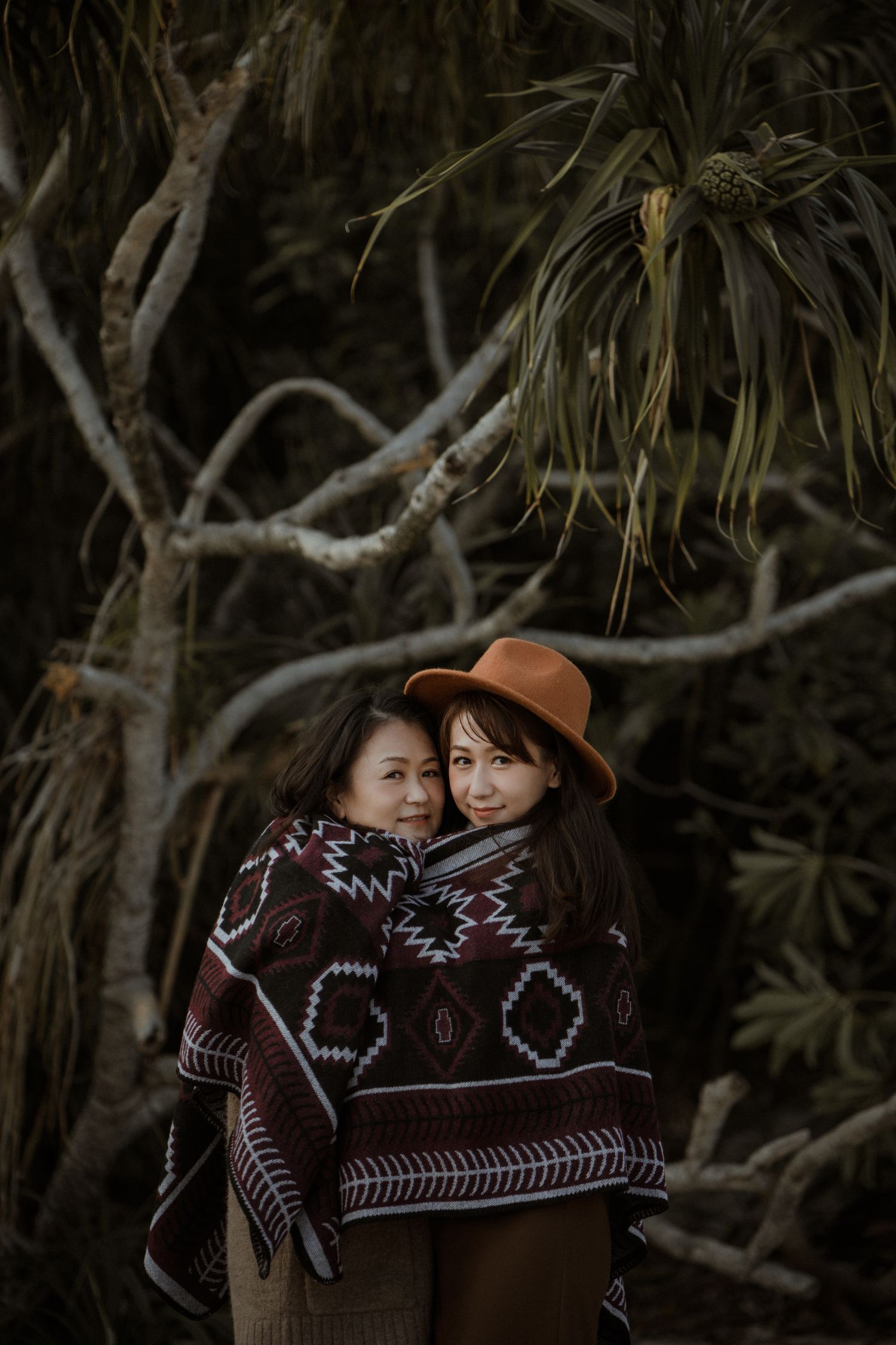Portrait photography
feminine photography
woman photography
girl power
mother and daughter