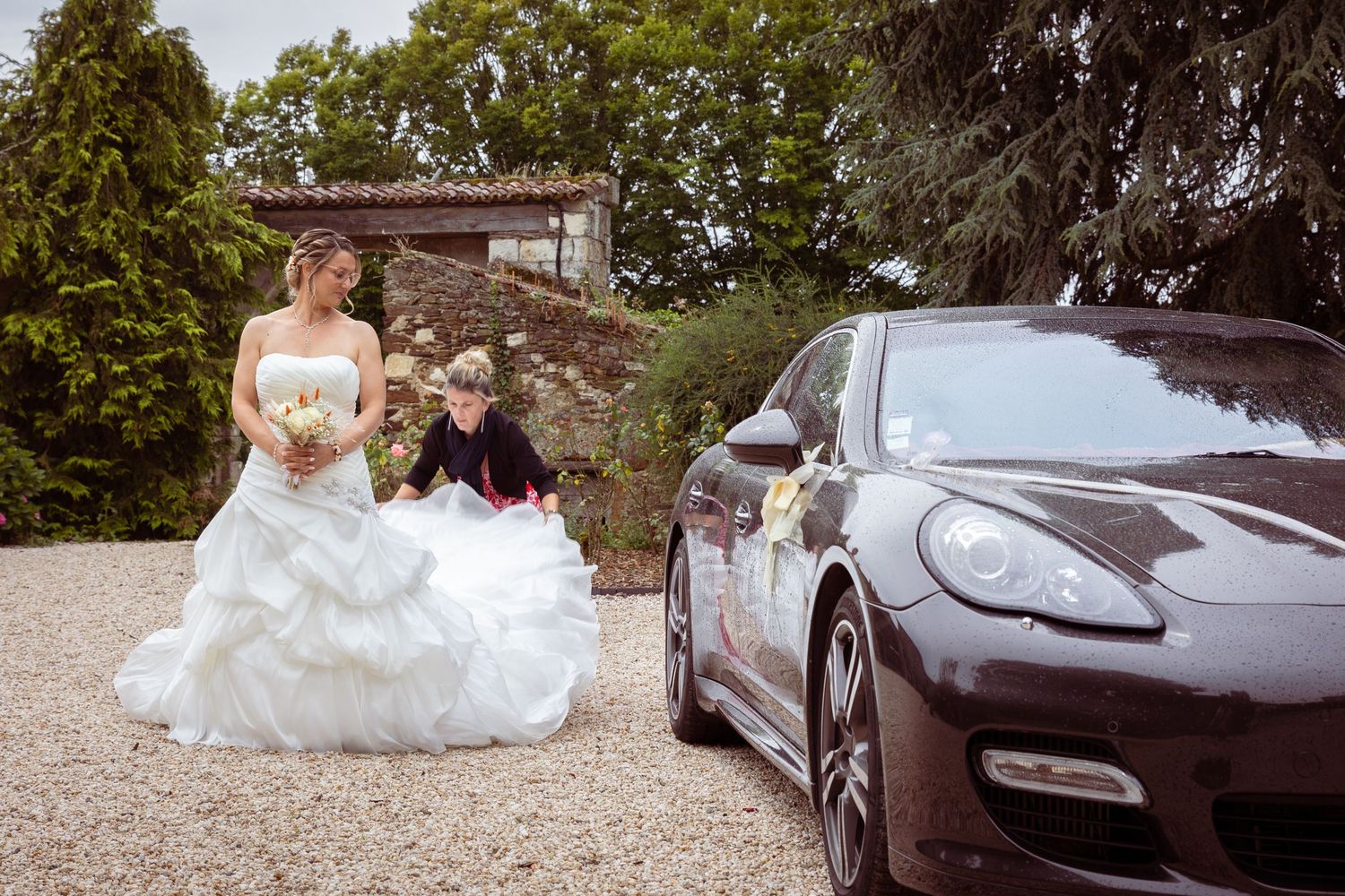 Mariée avec la voiture Bretagne Finistère