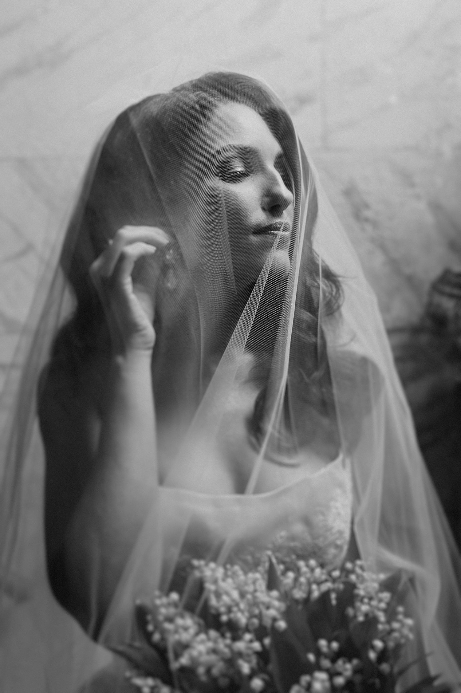 Black and white bridal portrait from a luxury Lake Como wedding, highlighting elegance and quiet emotion