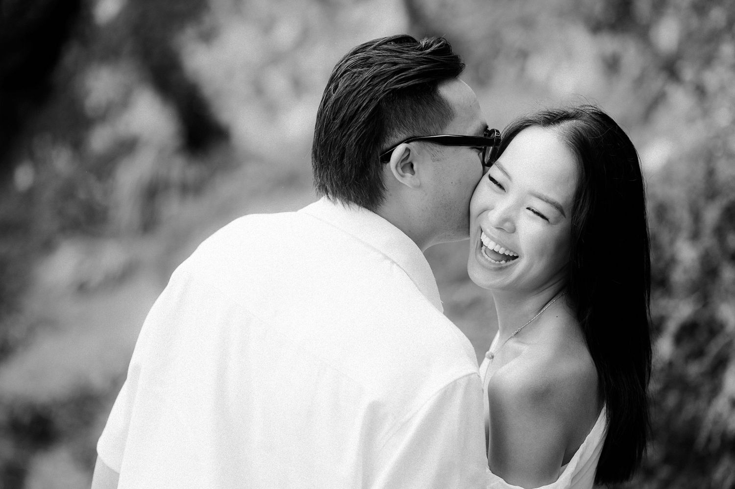 Intimate black and white couple portrait on Lake Como
Villa Balbianello