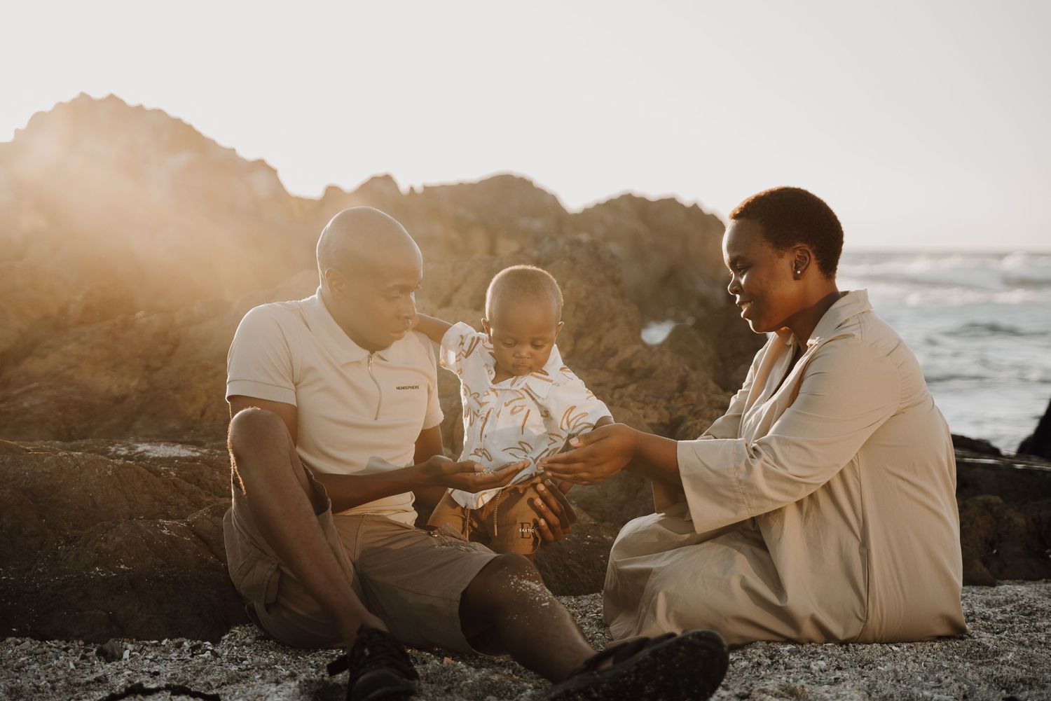 family africa cape town table mountain beach photographer international  golden hour baby