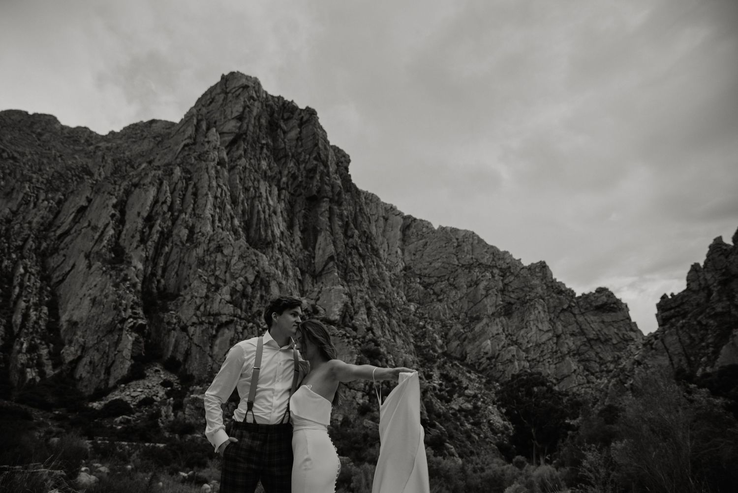 wedding couple detail Swartberg Pass Prince Albert South Africa Karoo Plain Blue Wedding Photo & Film
