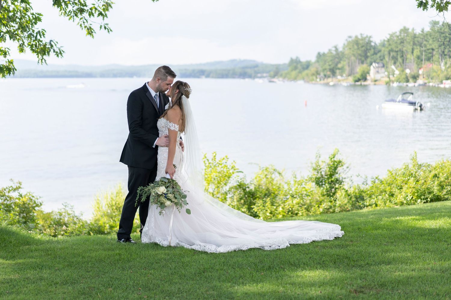 Professional New England wedding photographer documenting Lake Winnipesaukee weddings.