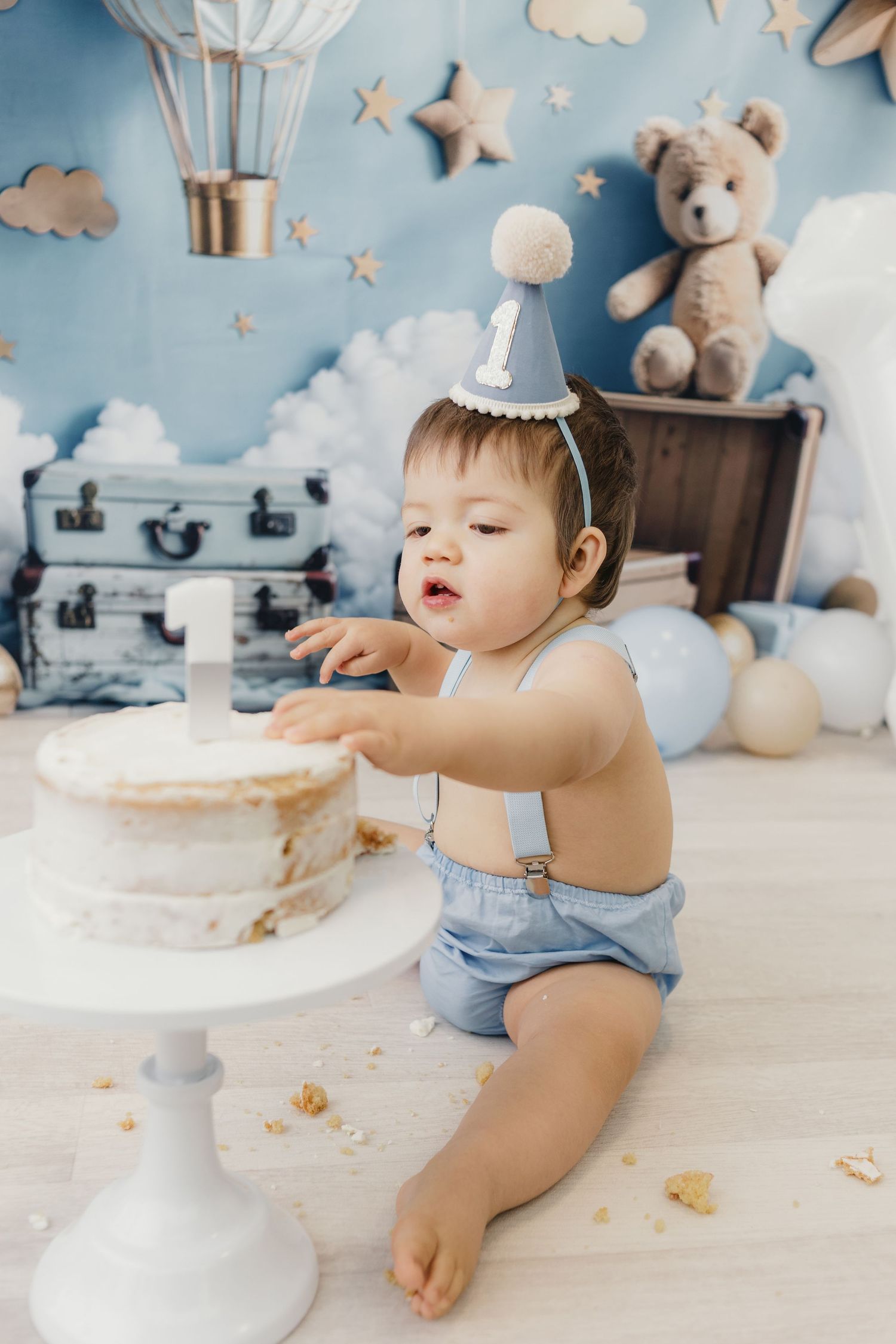 Amy Gray Photography | Newborn, Cake smash, Headshots, Couple, Children, maternity & Family Photographer in Ayr and Girvan