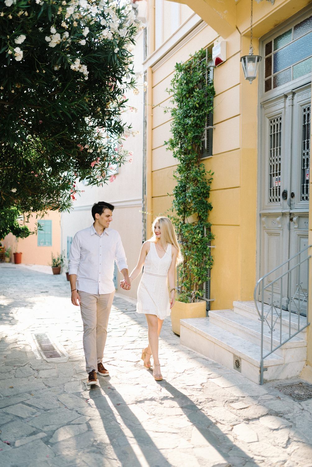 engagement shoot in anafiotika and monastiraki in athens