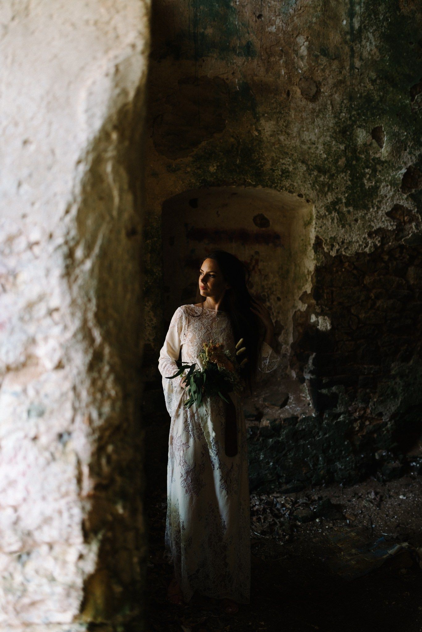 portrait of bride in pantocrator castle in preveza