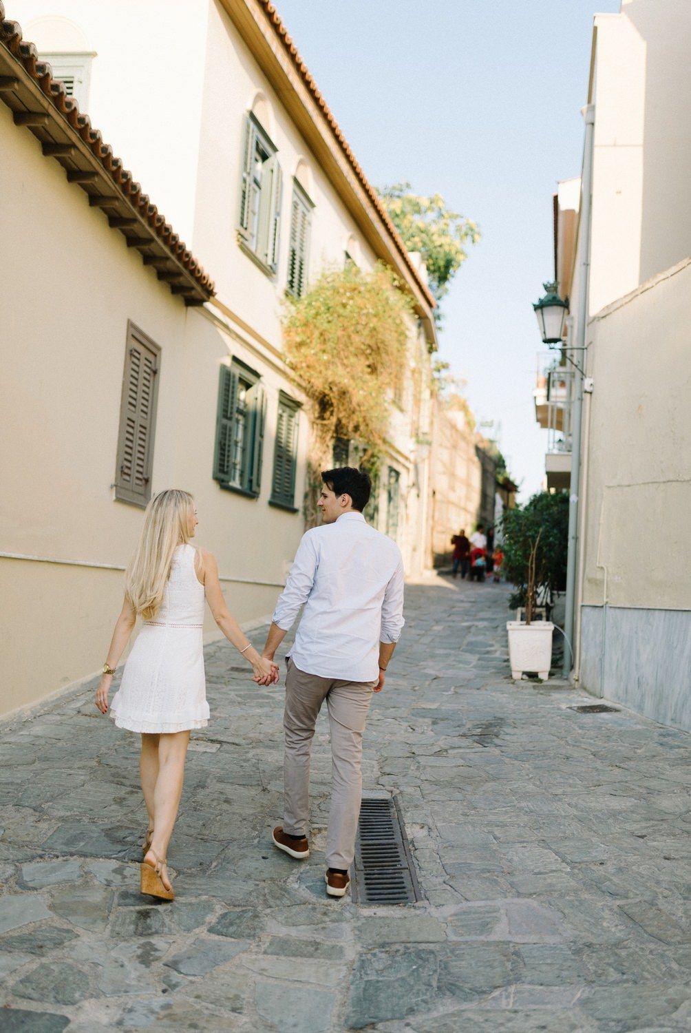 engagement shoot in anafiotika and monastiraki in athens