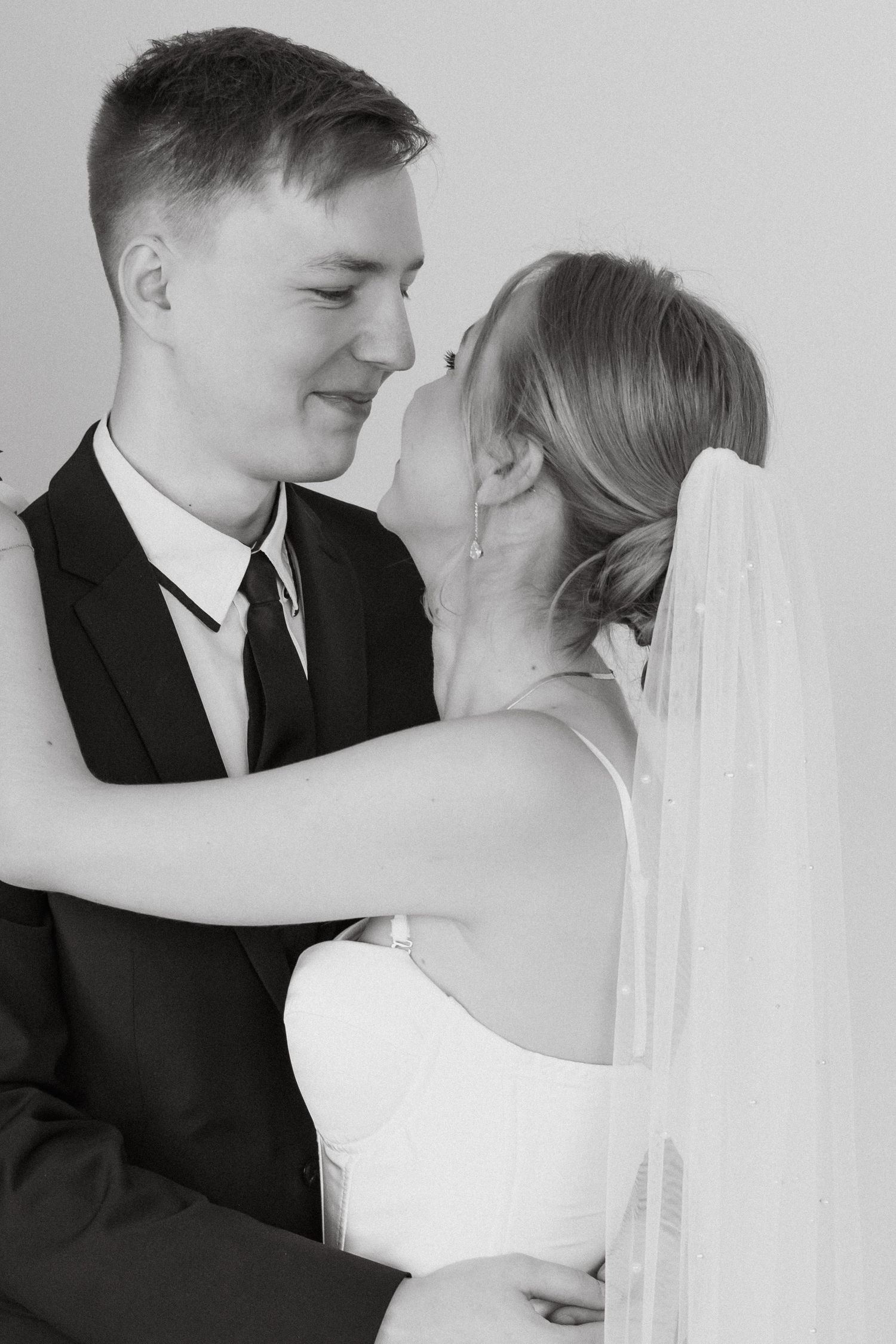 pulmafotograaf, fotograaf tallinnas, ilupildid stuudios, fotograaf eestis, eesti fotograafid, eesti pulmafotograafid