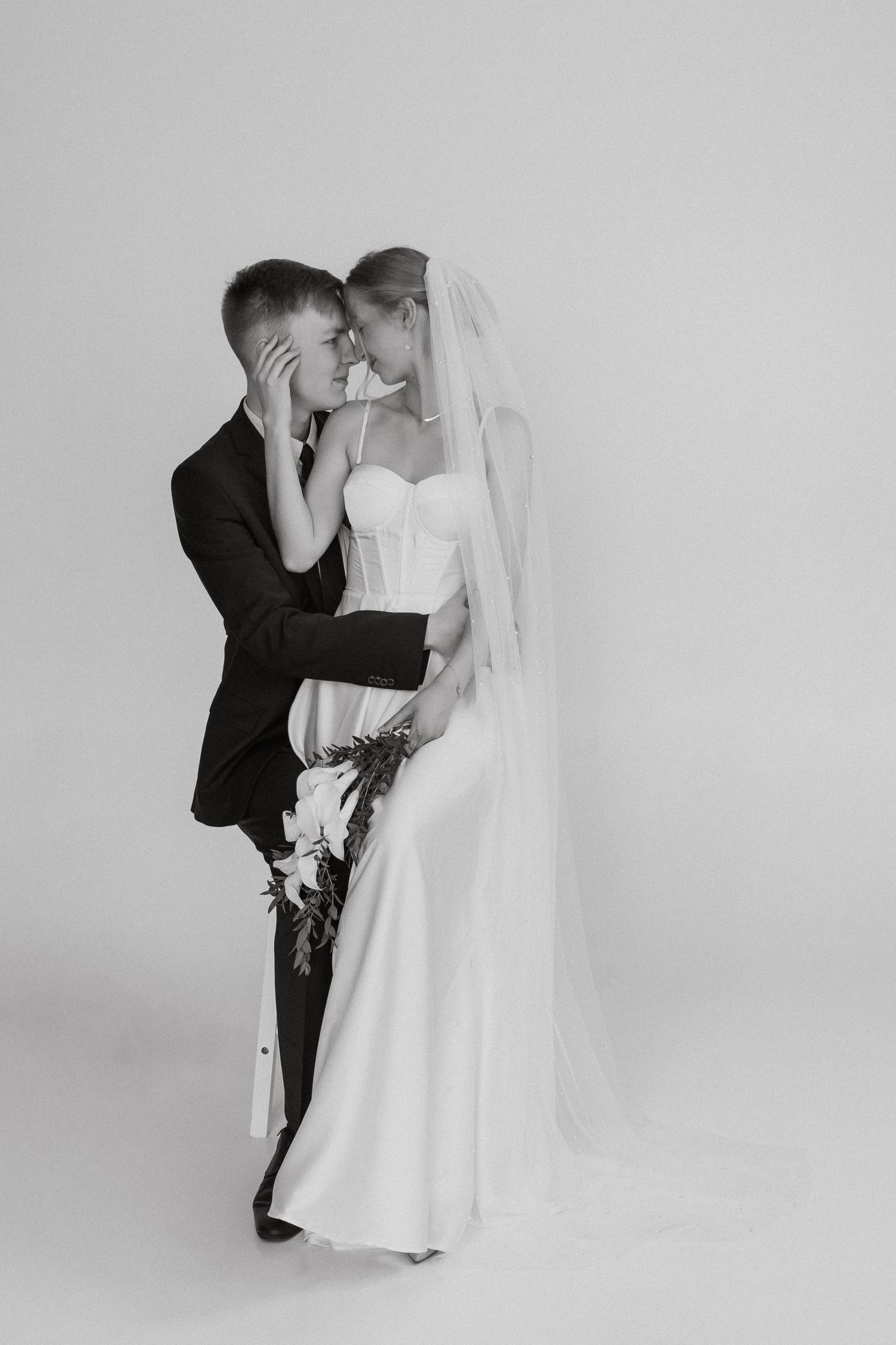 pulmafotograaf, fotograaf tallinnas, ilupildid stuudios, fotograaf eestis, eesti fotograafid, eesti pulmafotograafid
