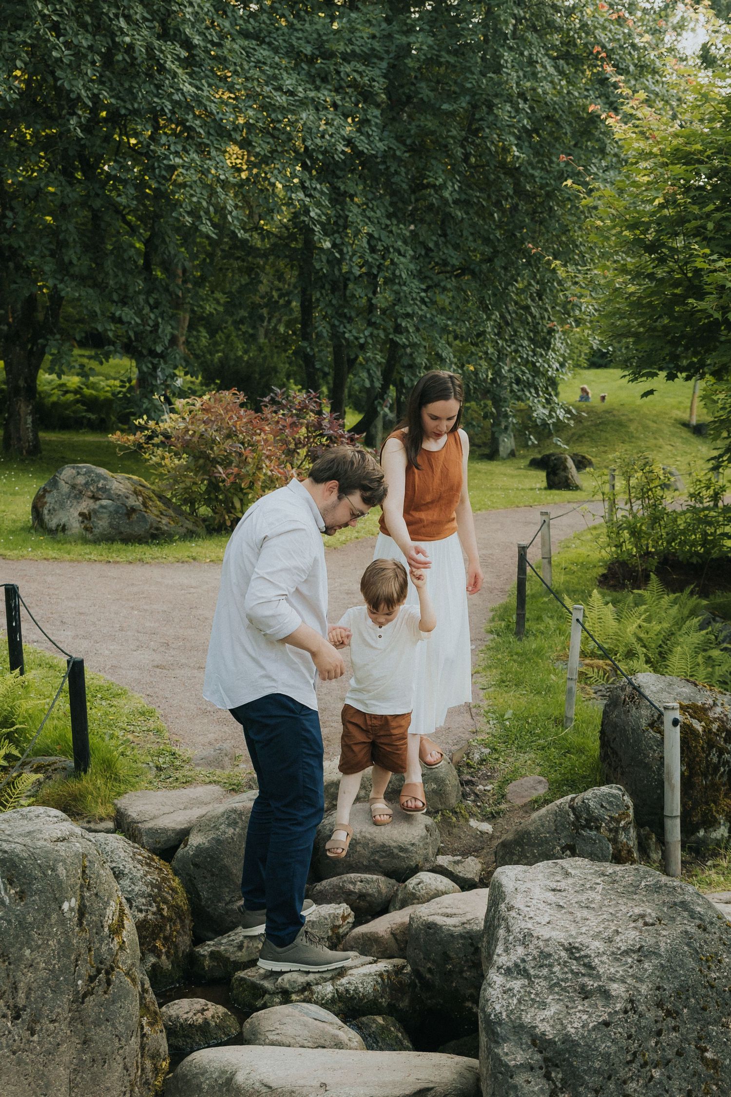 Family session in the Japanese garden in Kadriorg - Greete Rätsep ...