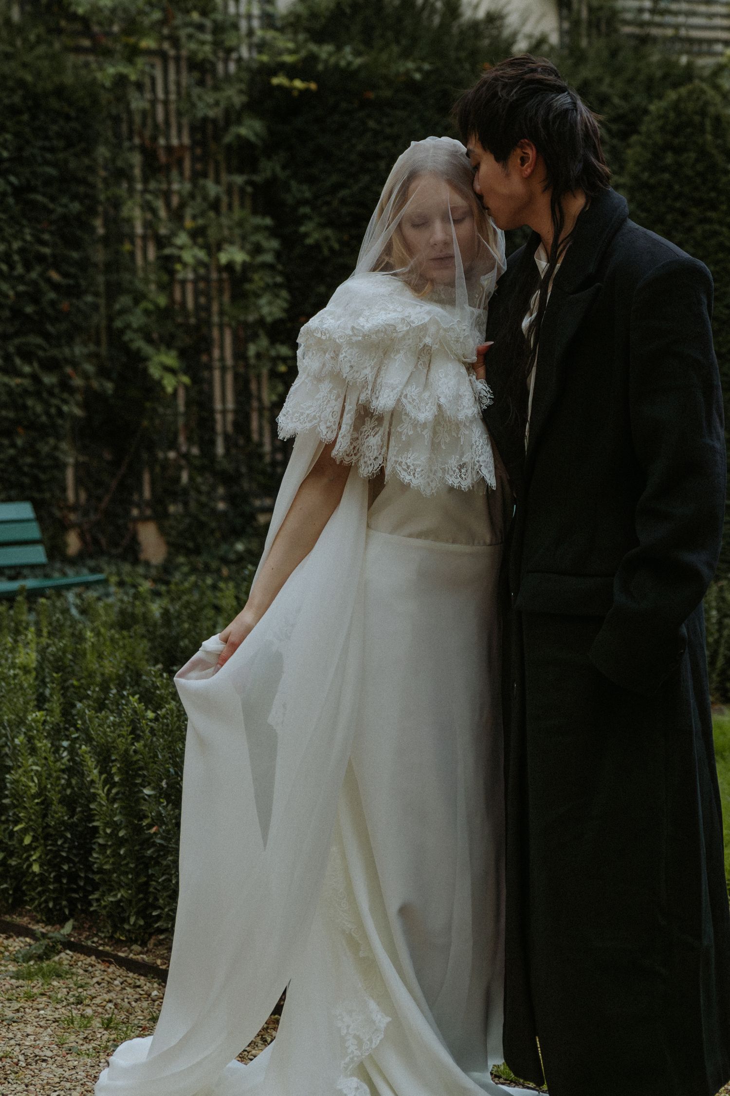 Intimate Paris elopement editorial on a quiet autumn evening in the streets of Paris