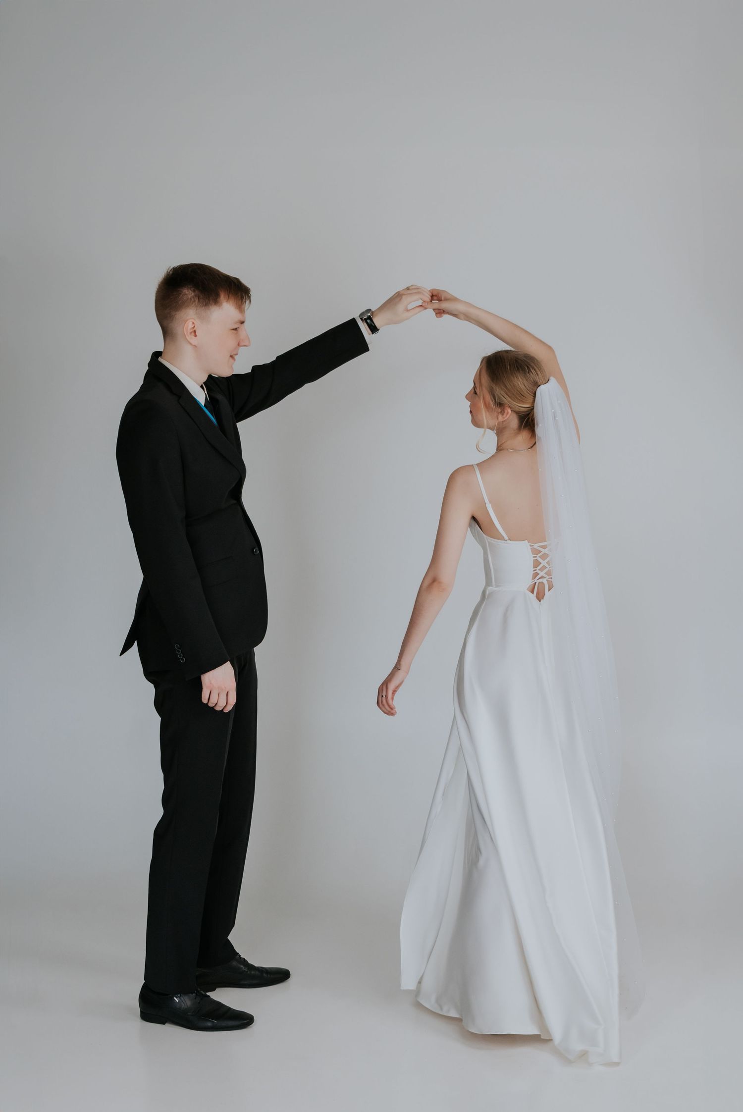 pulmafotograaf, fotograaf tallinnas, ilupildid stuudios, fotograaf eestis, eesti fotograafid, eesti pulmafotograafid