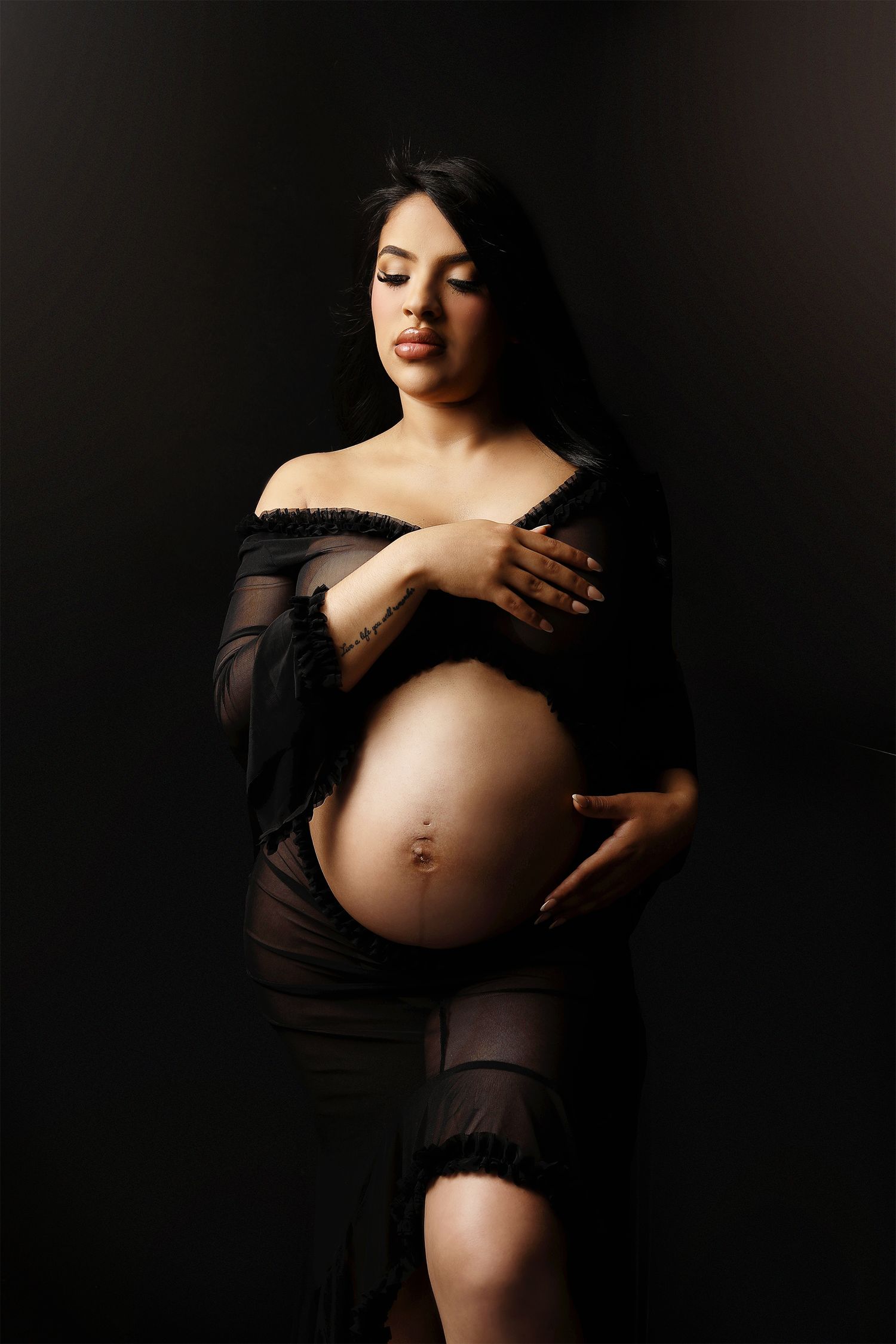 Based in Yonkers, Nancy is dedicated to capturing timeless images, every stage of motherhood.