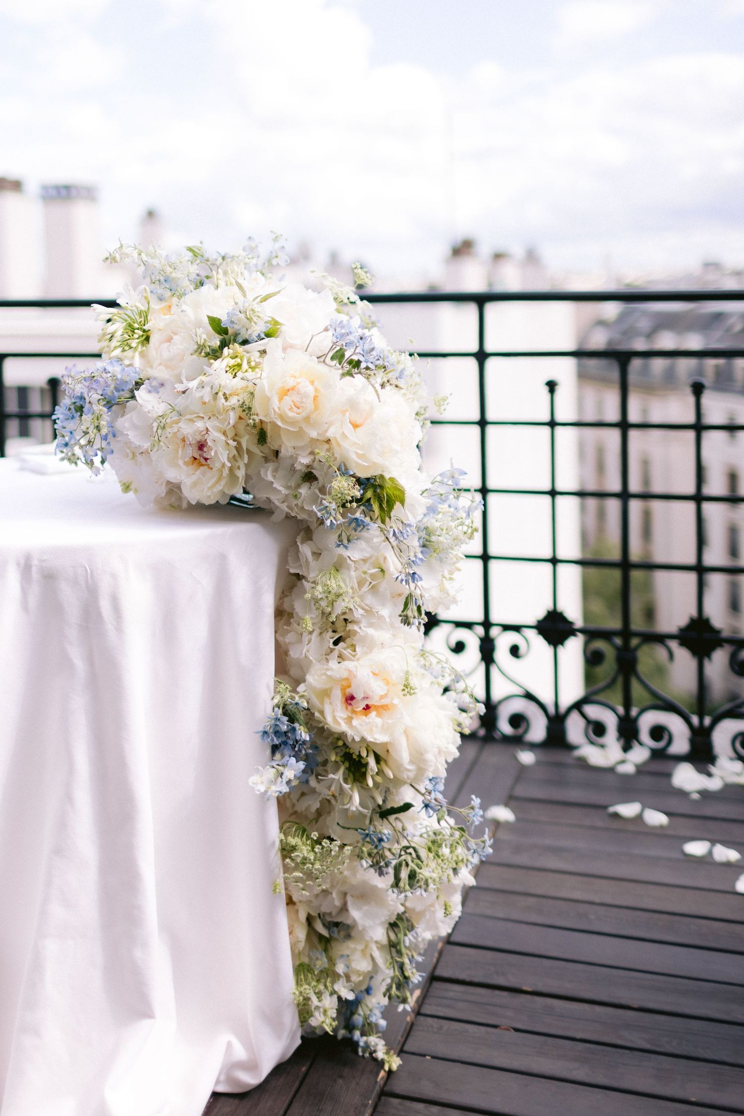 Elopement table setting photographed at Hotel Saint-Régis in Paris