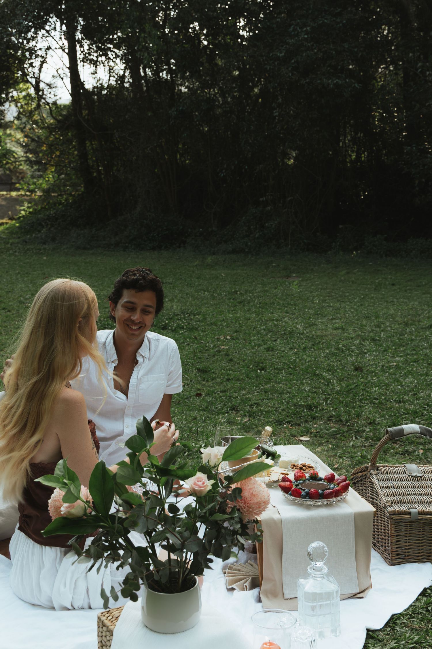 Currumbin Rockpools Luxury Picnic, Portrait Photographer, Proposal Photographer